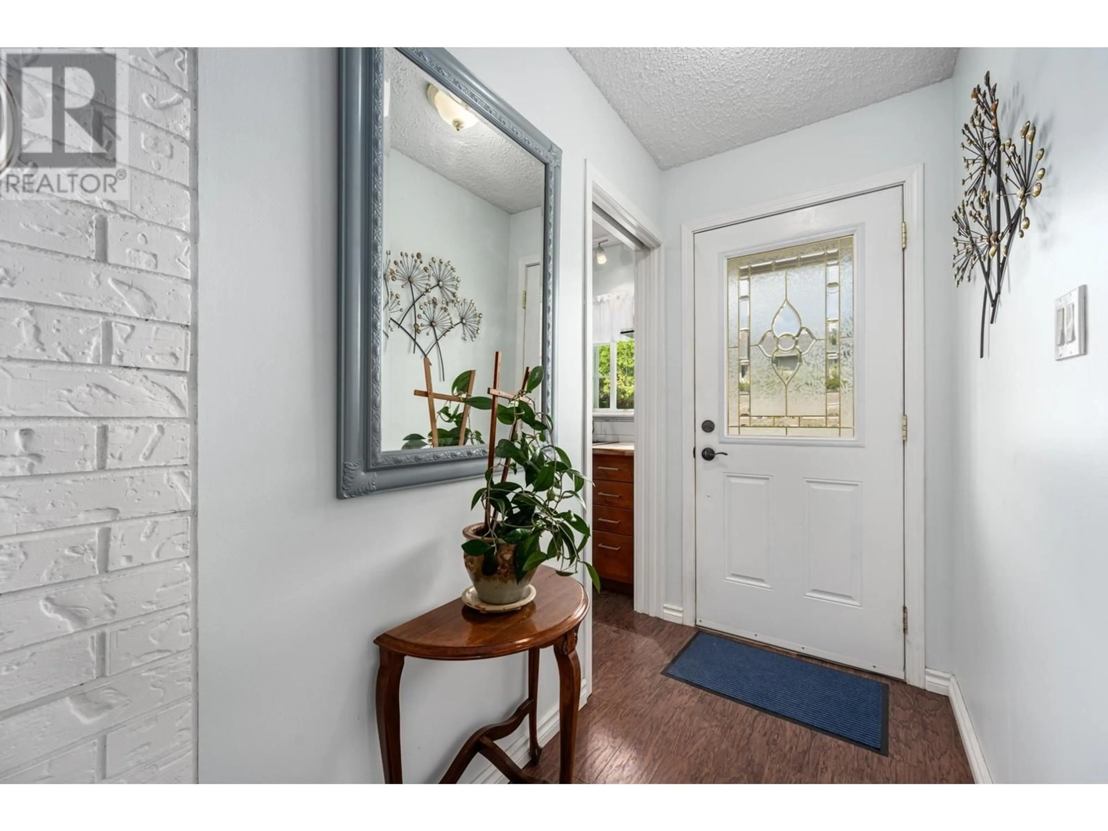 Indoor entryway, wood floors for 707 ELM Street, Ashcroft British Columbia V0K1A0