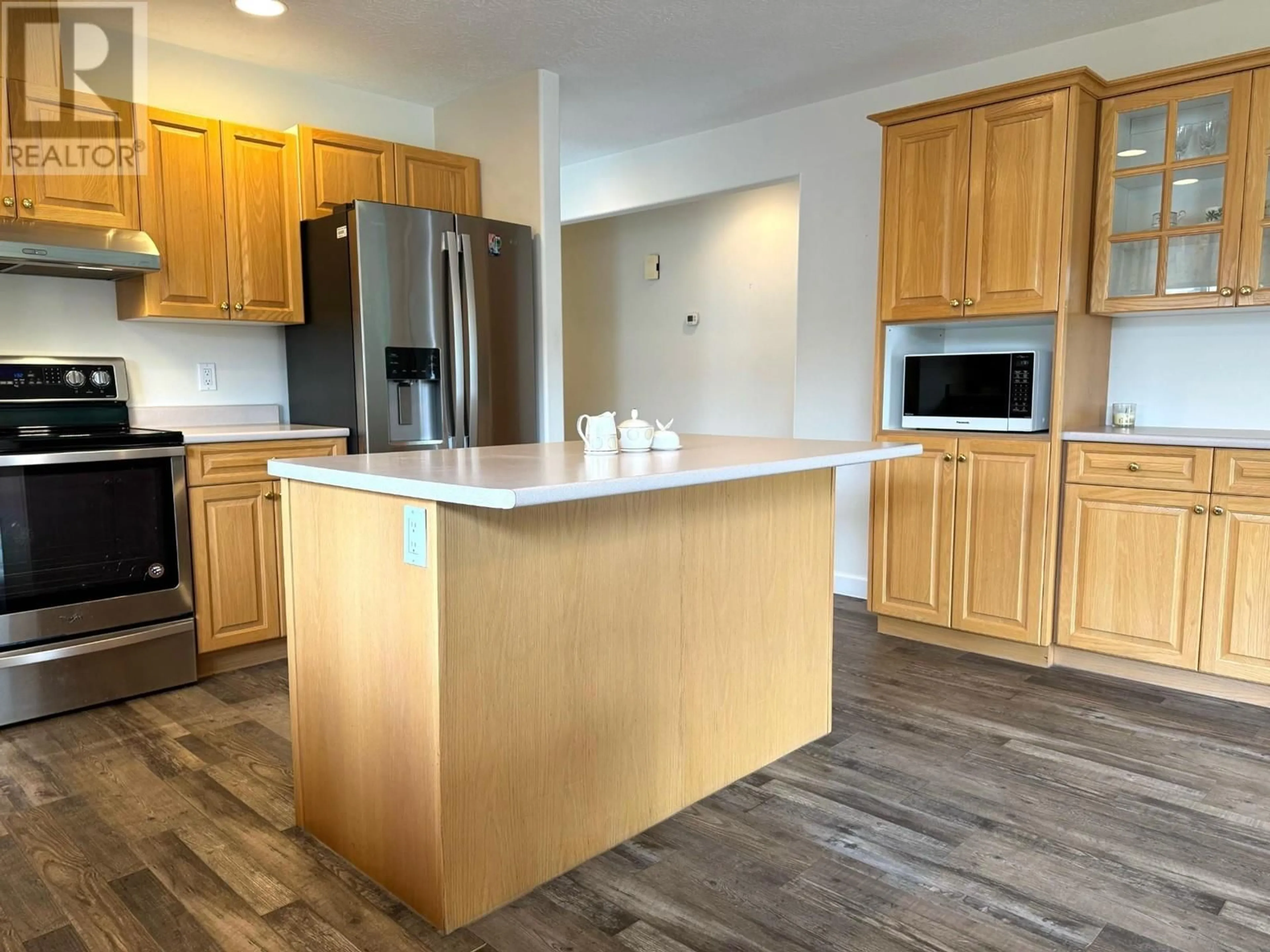 Open concept kitchen for 1901 MAXWELL Avenue Unit# 20, Merritt British Columbia V1K1L9