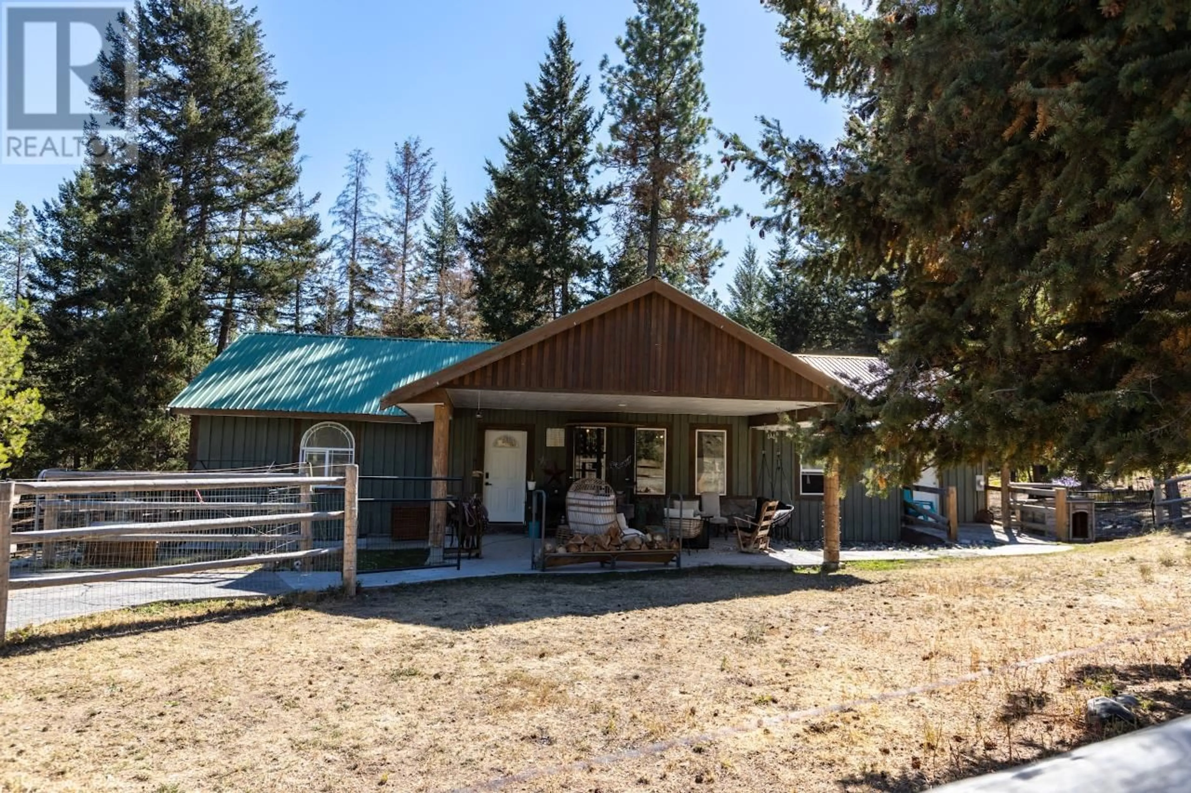 Patio, cottage for 4420 IRON MOUNTAIN Road, Merritt British Columbia V1K1B8