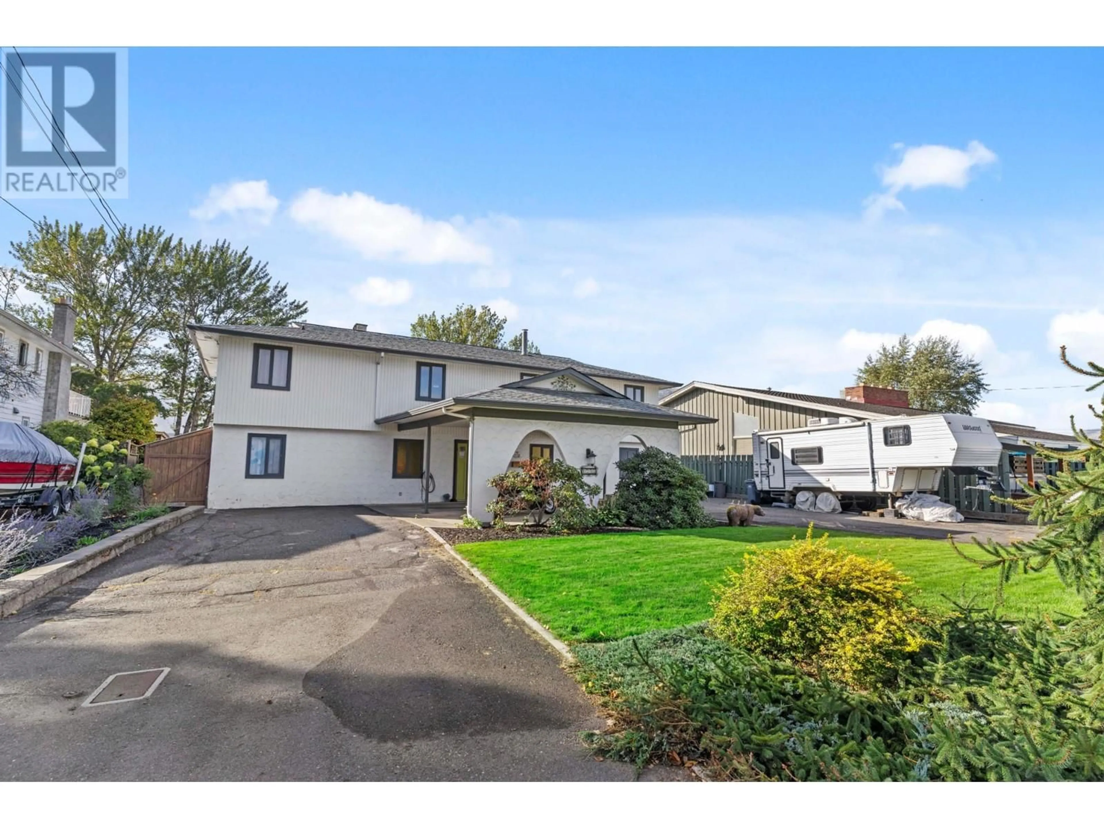 A pic from exterior of the house or condo, the street view for 1747 CLIFFORD Avenue, Kamloops British Columbia V2B4G7