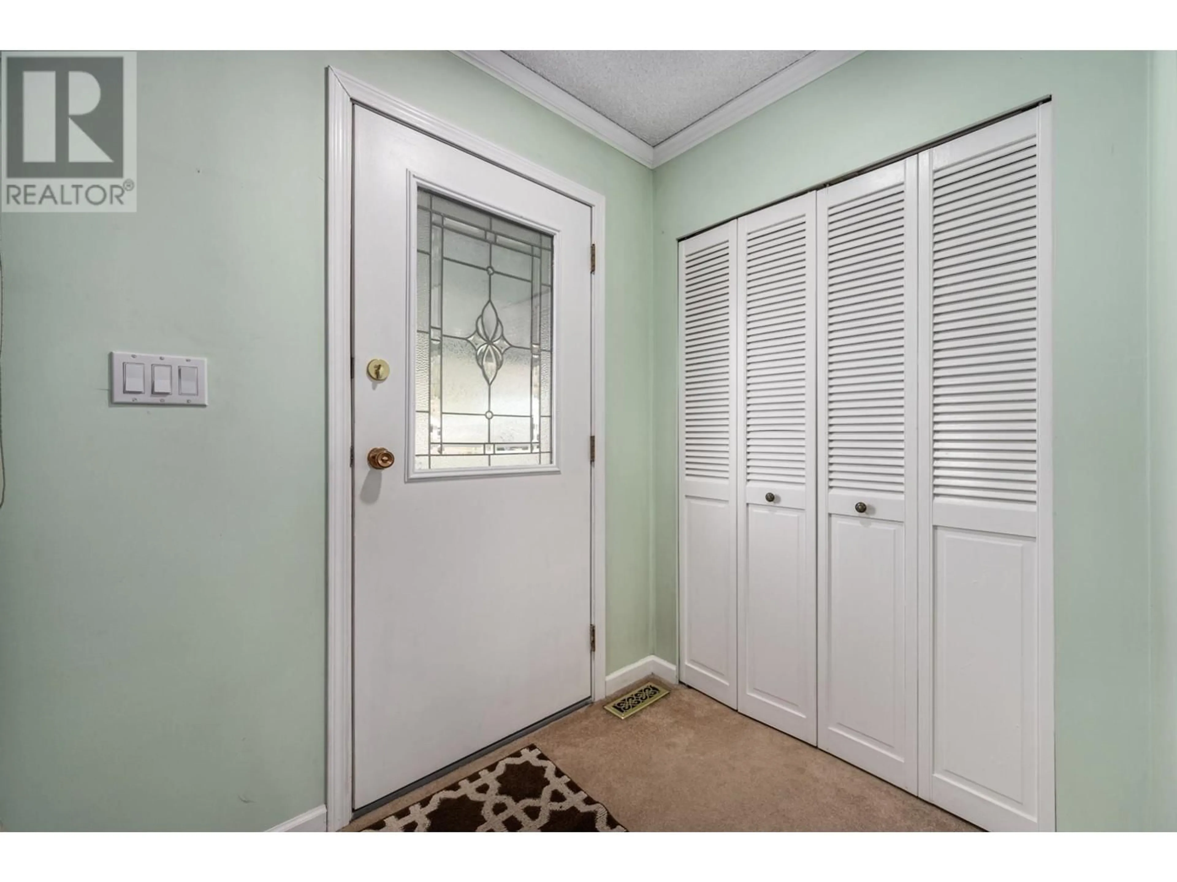 Indoor entryway, unknown floor for 194 DESTE Road, Lillooet British Columbia V0K1P0