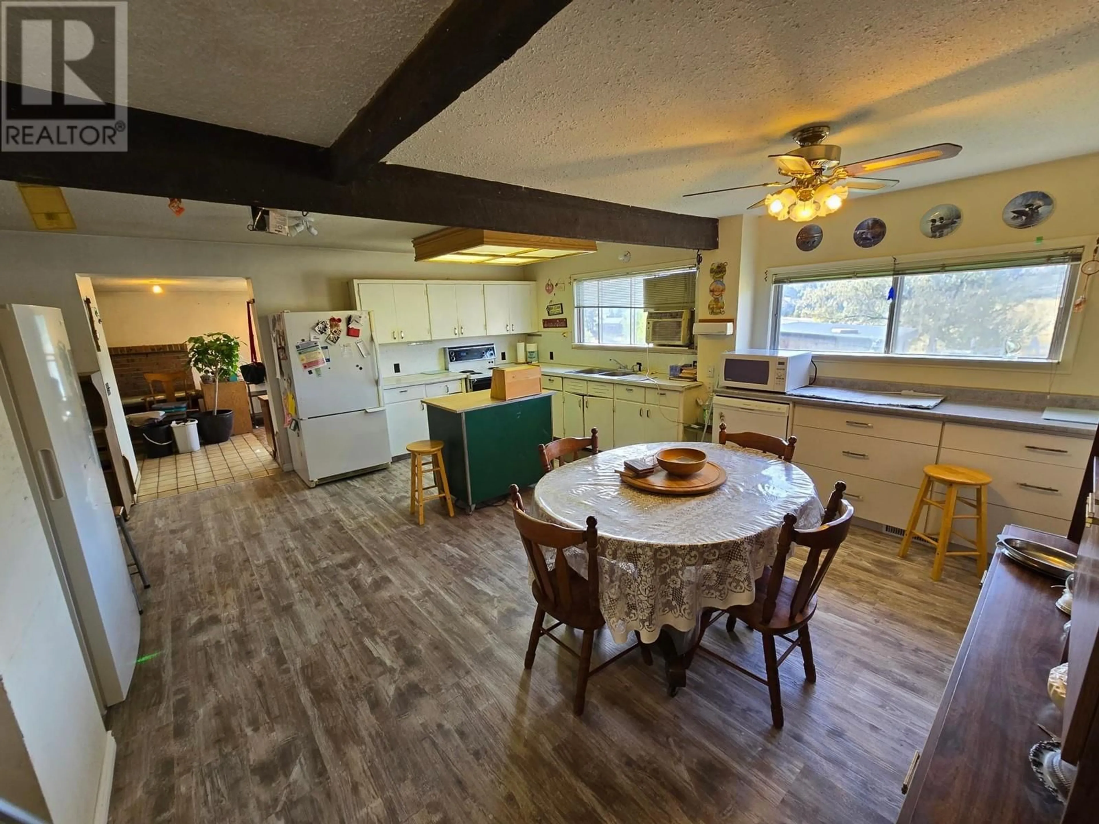 Kitchen, wood floors, cottage for 7055 CREEK Road, Kamloops British Columbia v2h0b6