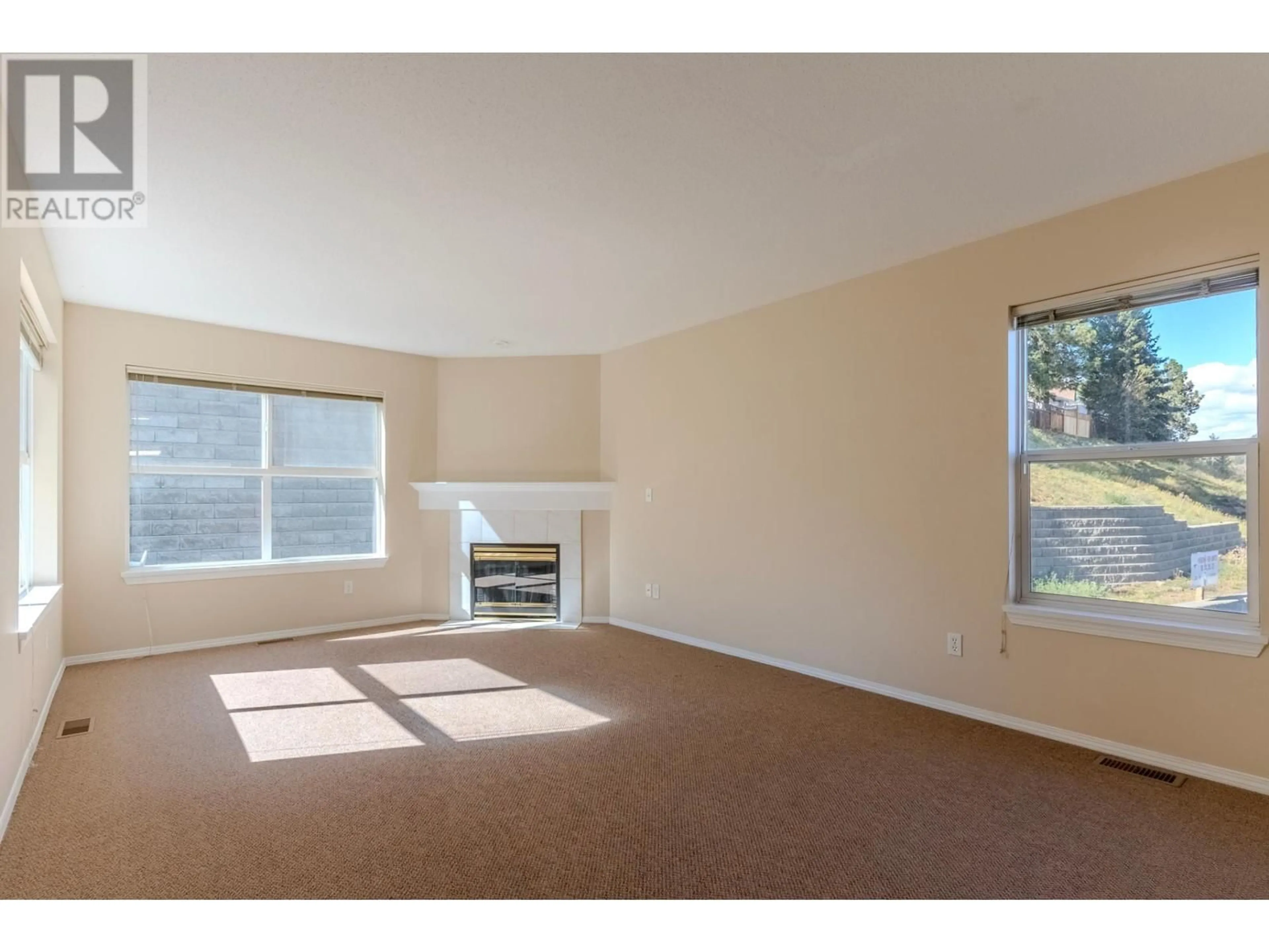 A pic of a room, carpet floors for 1920 HUGH ALLAN Drive Unit# 27, Kamloops British Columbia V1S1Y5