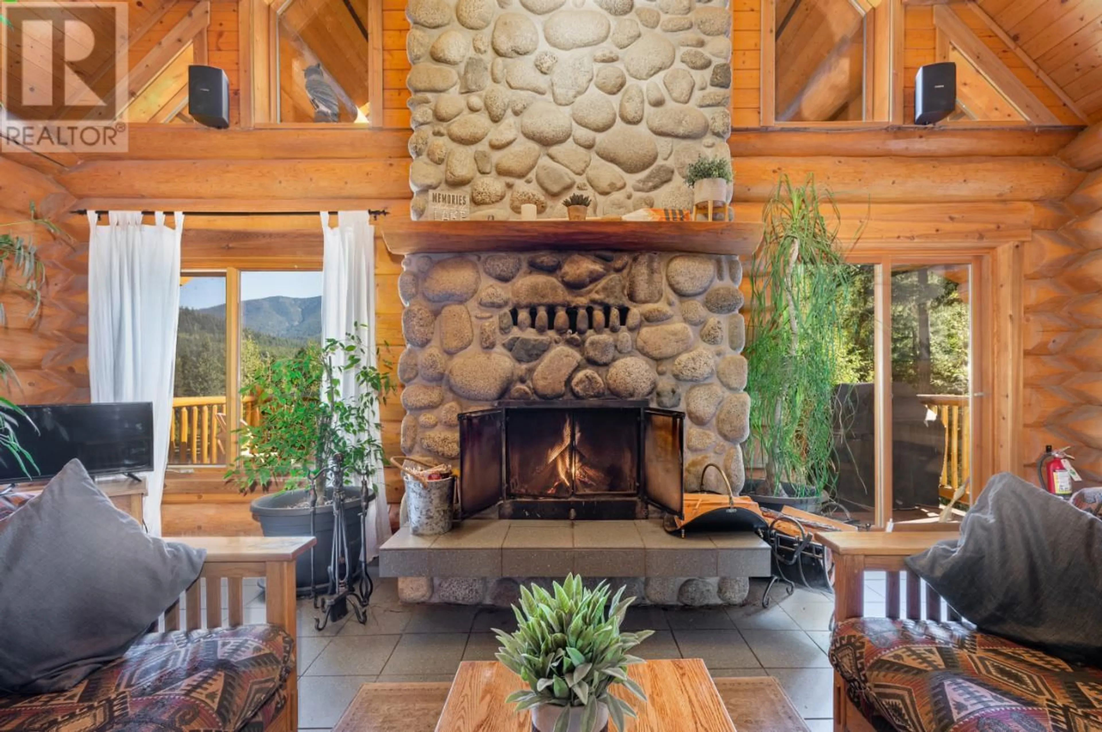 Living room, wood floors for 8100 TYAUGHTON LAKE Road, Gold Bridge British Columbia V0K1P0