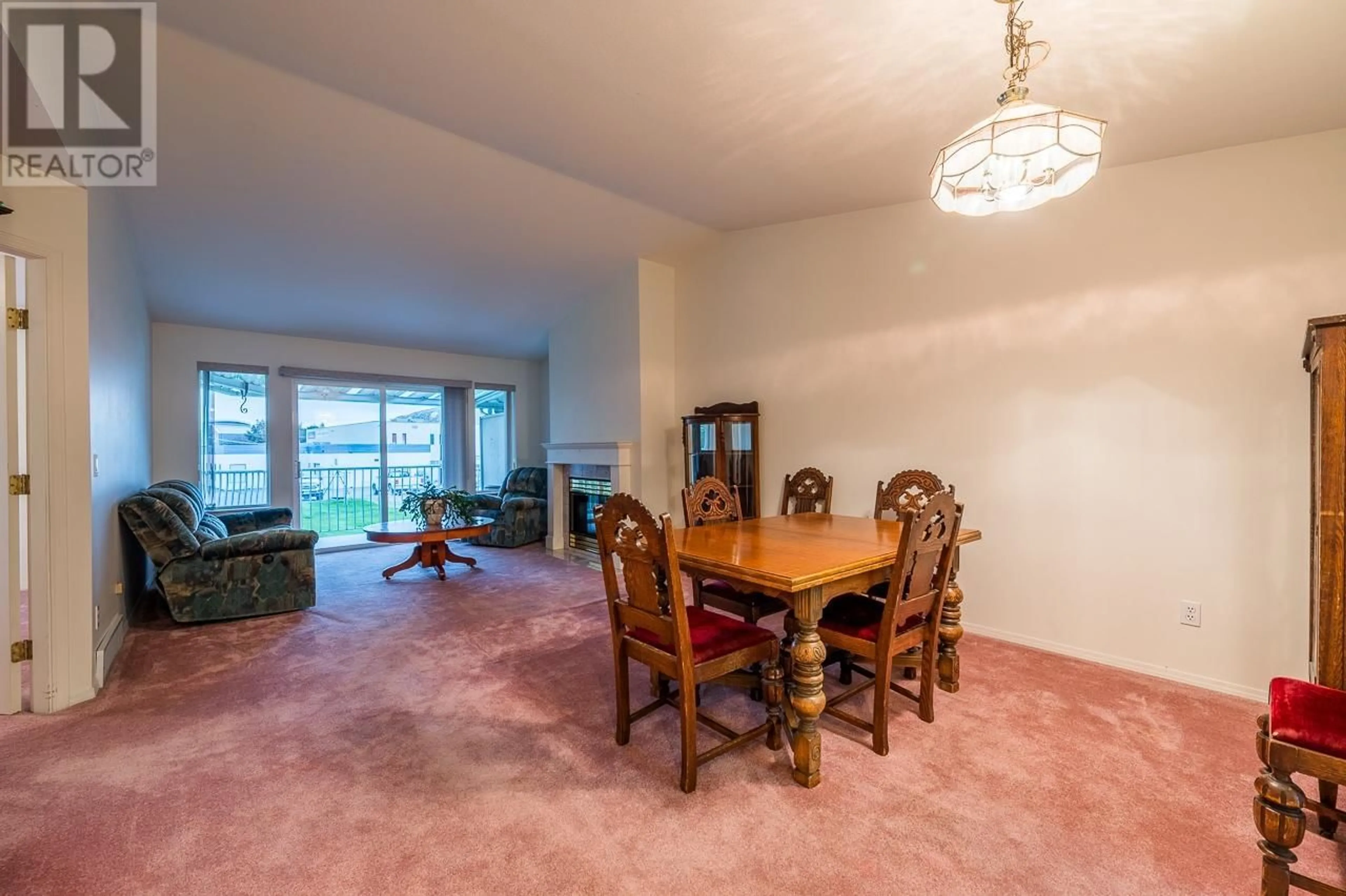 Dining room, carpet floors, cottage for 1975 CURLEW Road Unit# 8, Kamloops British Columbia V2C4H9