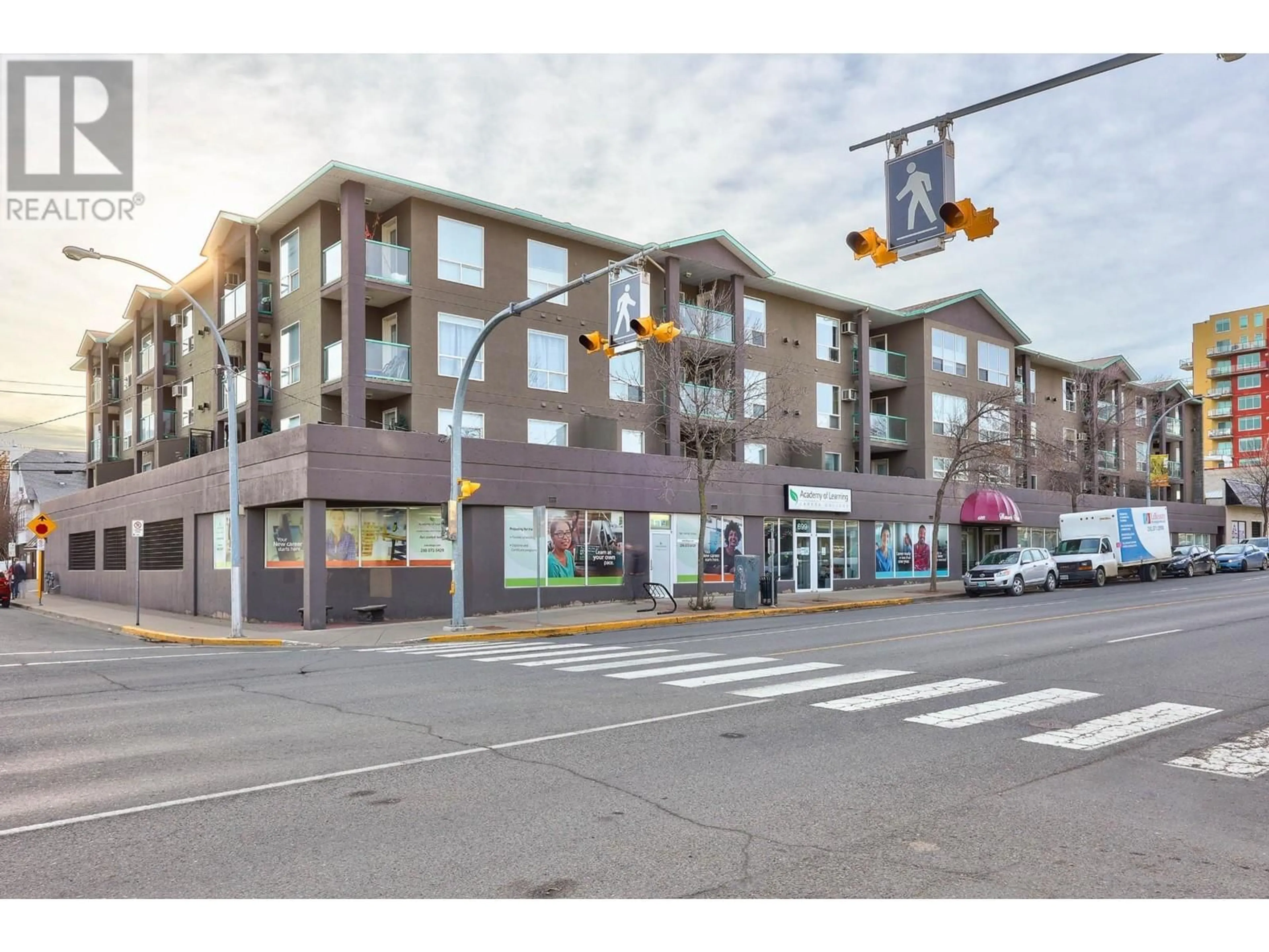 A pic from exterior of the house or condo, the street view for 683 VICTORIA Street Unit# 412, Kamloops British Columbia V2H1T7