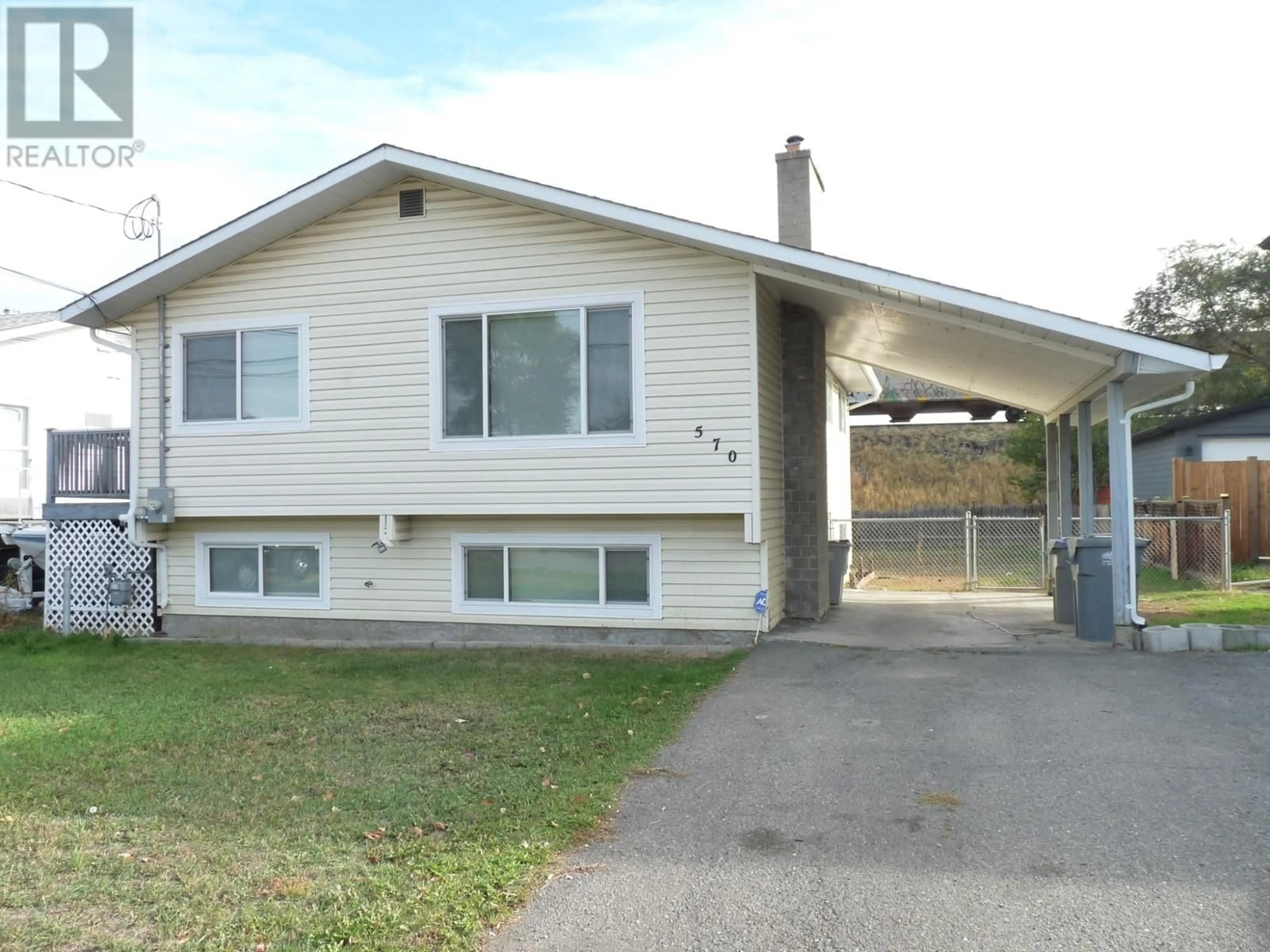 Frontside or backside of a home, the front or back of building for 570 COLLINGWOOD Drive, Kamloops British Columbia V2H1T7