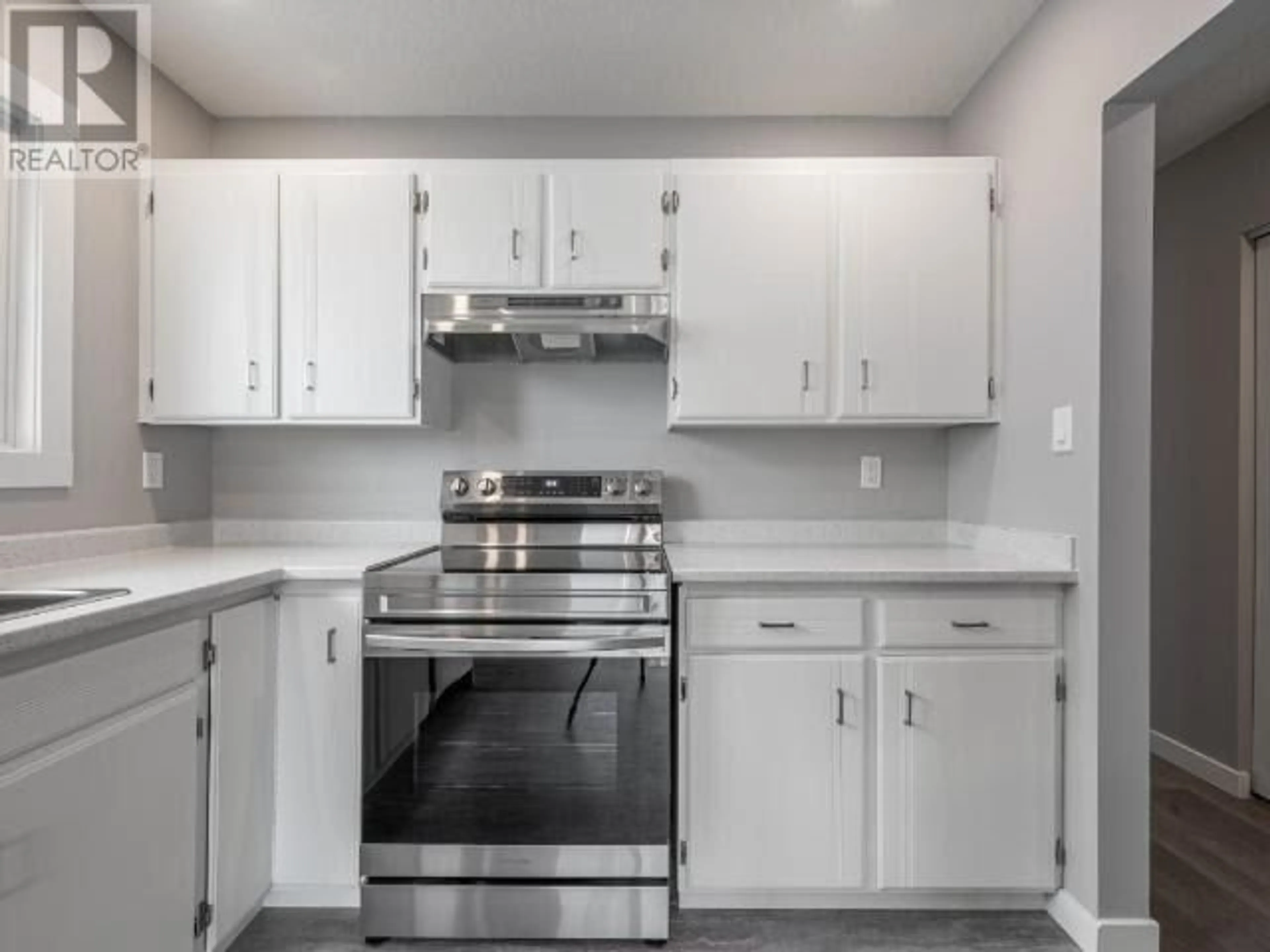 Standard kitchen, wood floors for 570 COLLINGWOOD Drive, Kamloops British Columbia V2H1T7