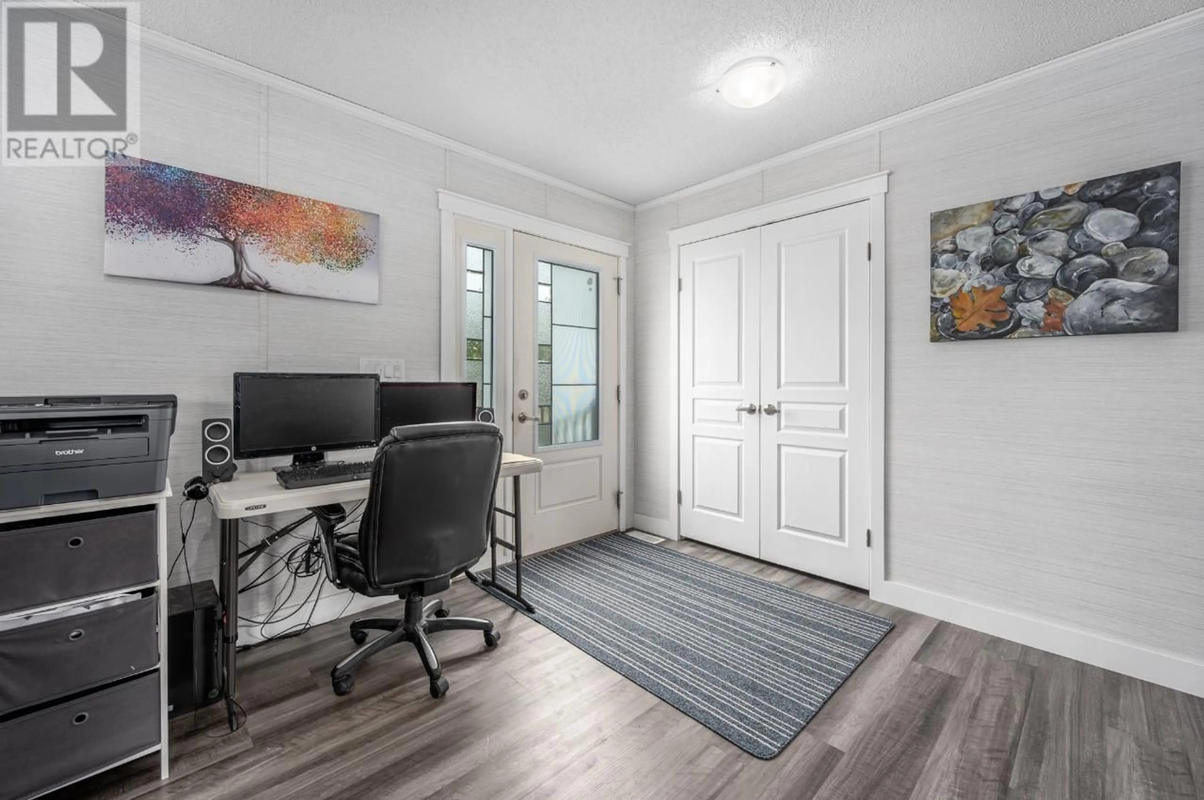 Indoor entryway, wood floors for 1620 STAGE Road Unit# 2, Cache Creek British Columbia V0K1H0