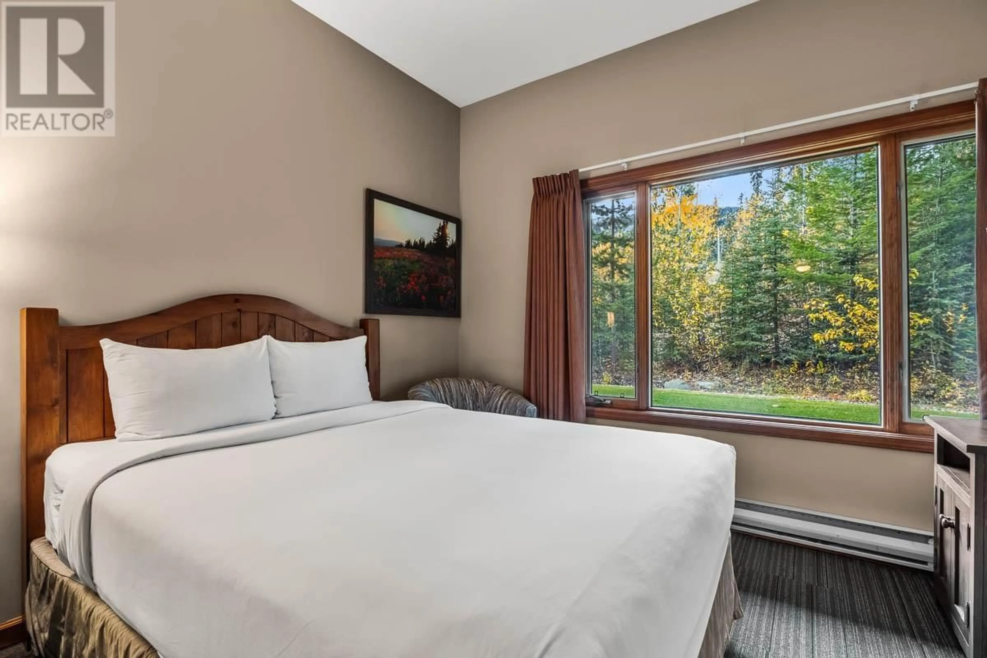 Bedroom with bed, unknown for 125/127 - 3220 VILLAGE WAY, Sun Peaks British Columbia V0E5N0