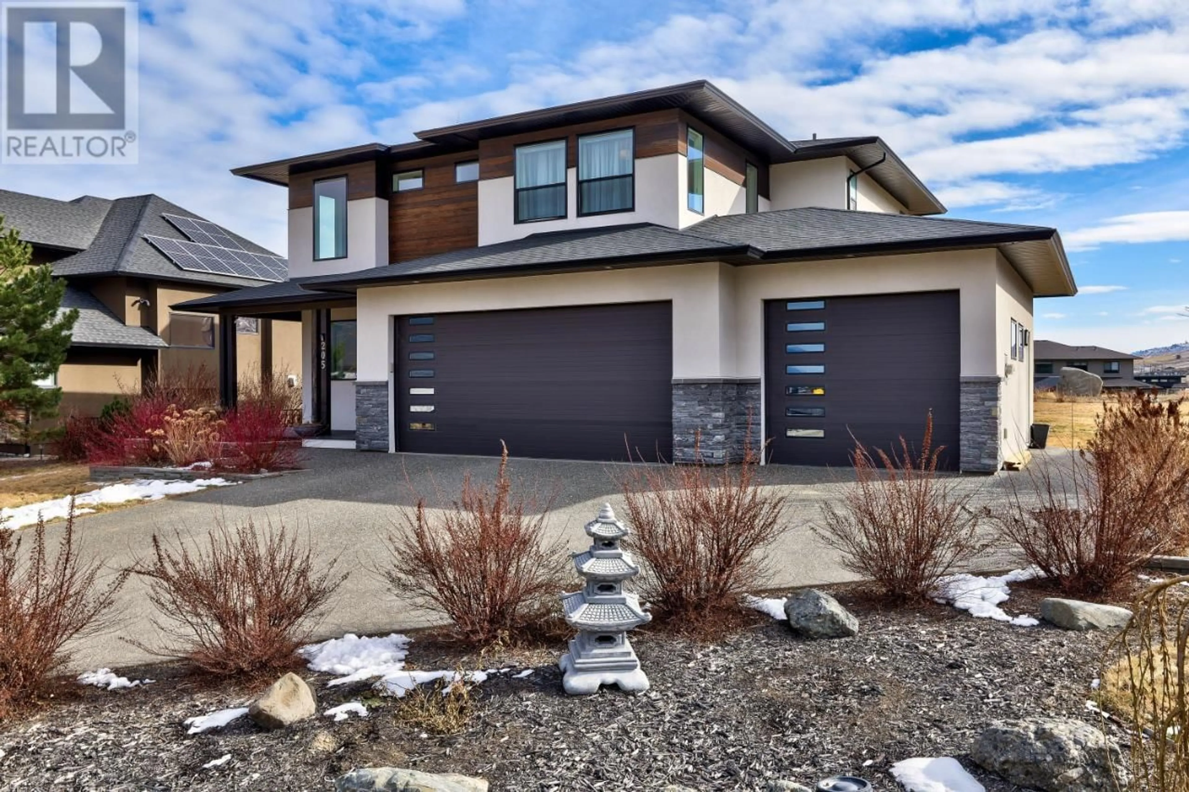 Frontside or backside of a home, the street view for 205 RUE CHEVAL NOIR, Kamloops British Columbia V2H1T7