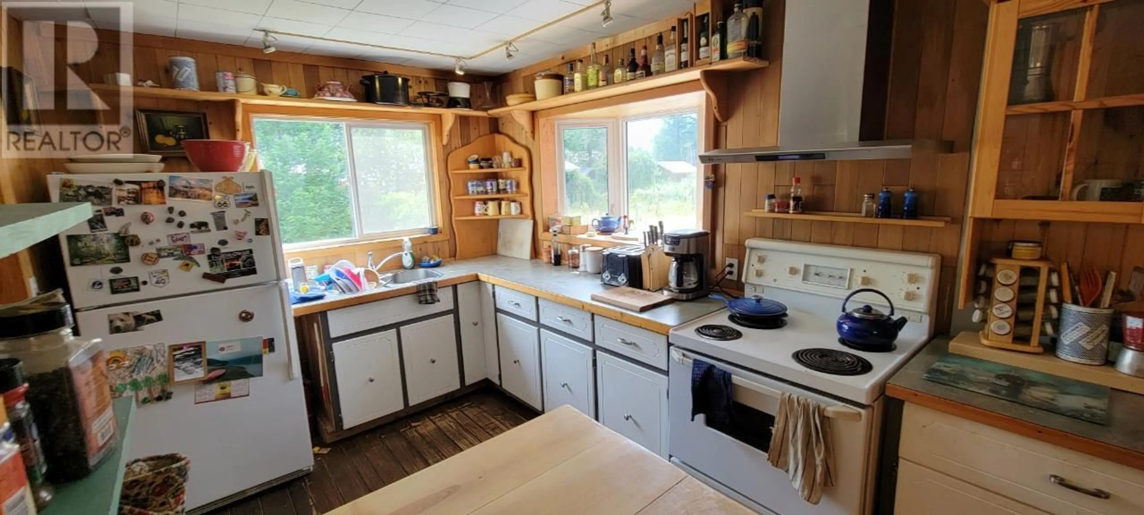 Kitchen, wood floors, cottage for 412 RICHIE Road, Clearwater British Columbia V0E1N2