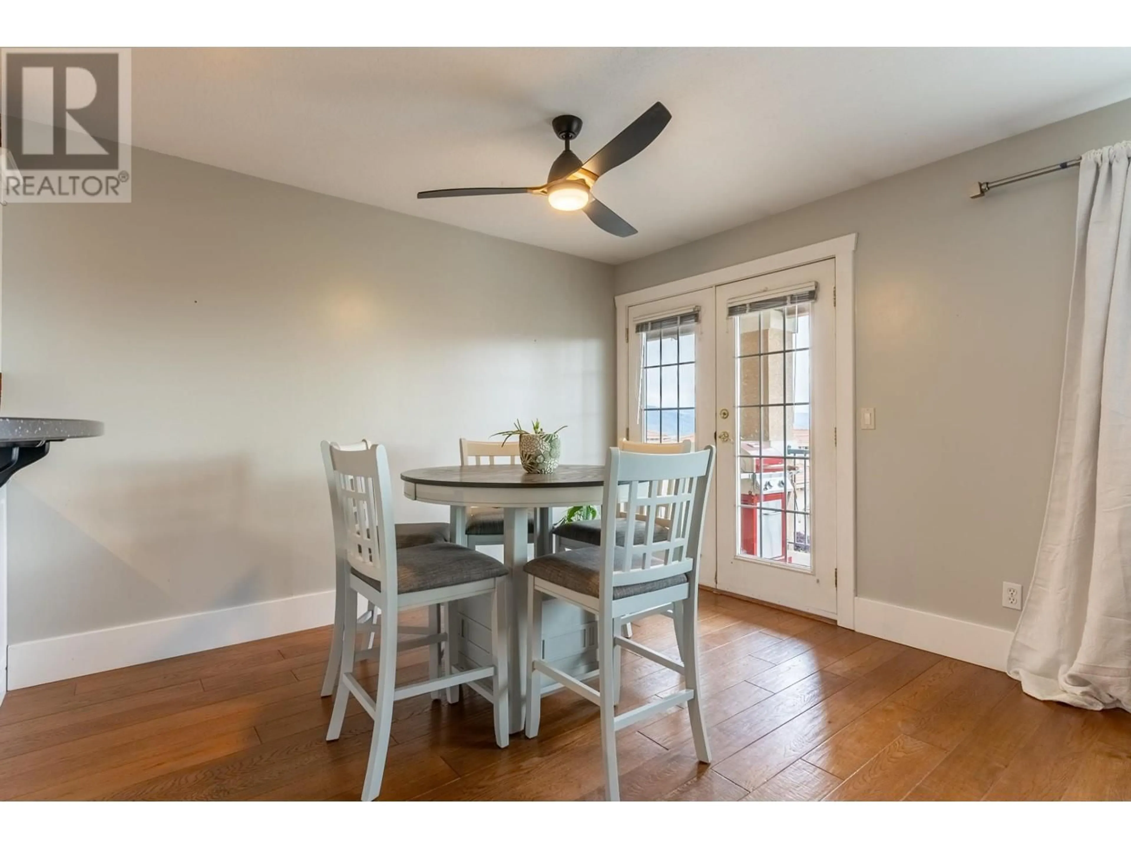 Dining room, wood floors, cottage for 875 SAHALI Terrace Unit# 406, Kamloops British Columbia V2C6W8