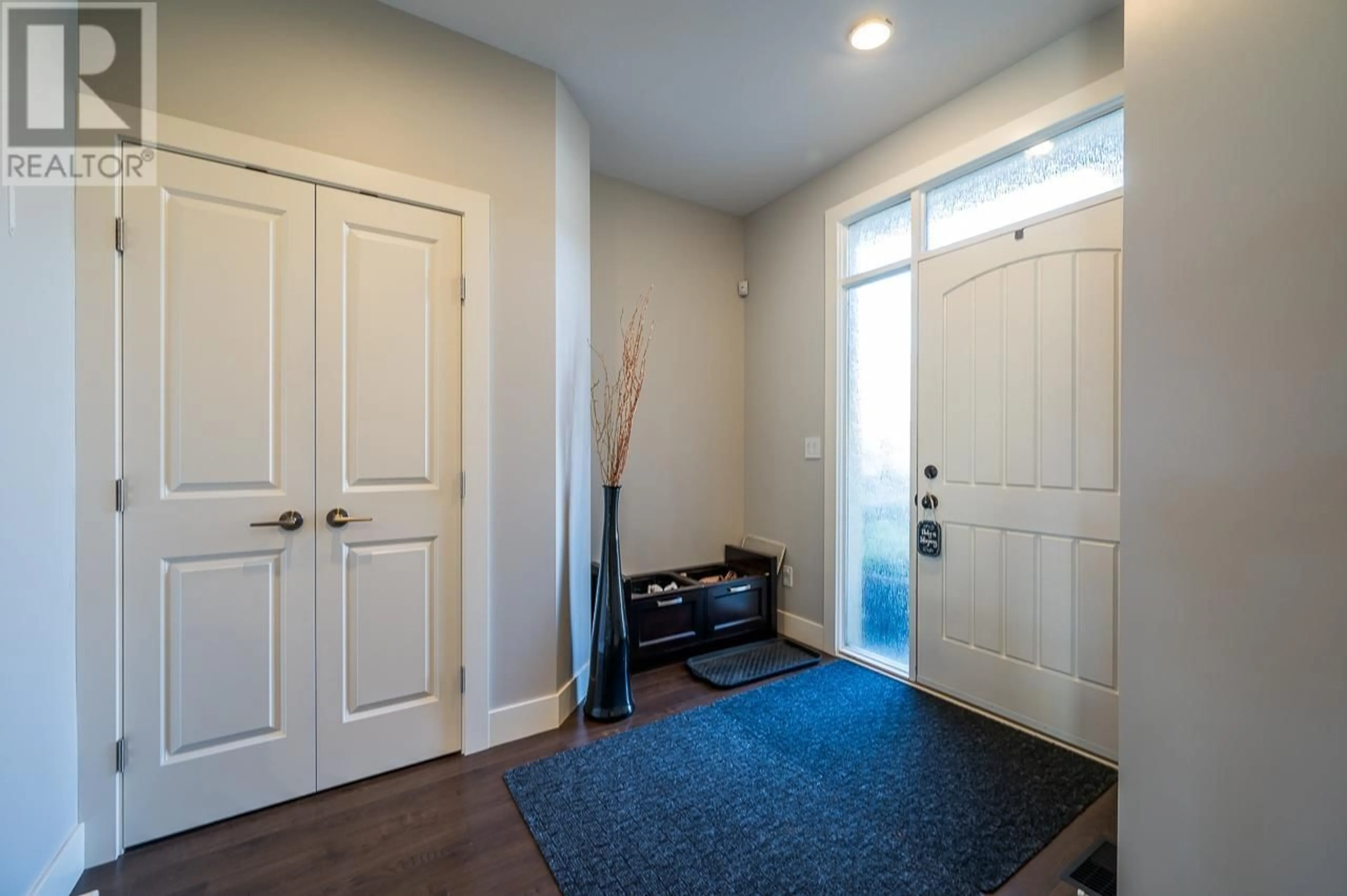 Indoor entryway, wood floors for 15 HUDSONS BAY Trail Unit# 824, Kamloops British Columbia V2C6S6