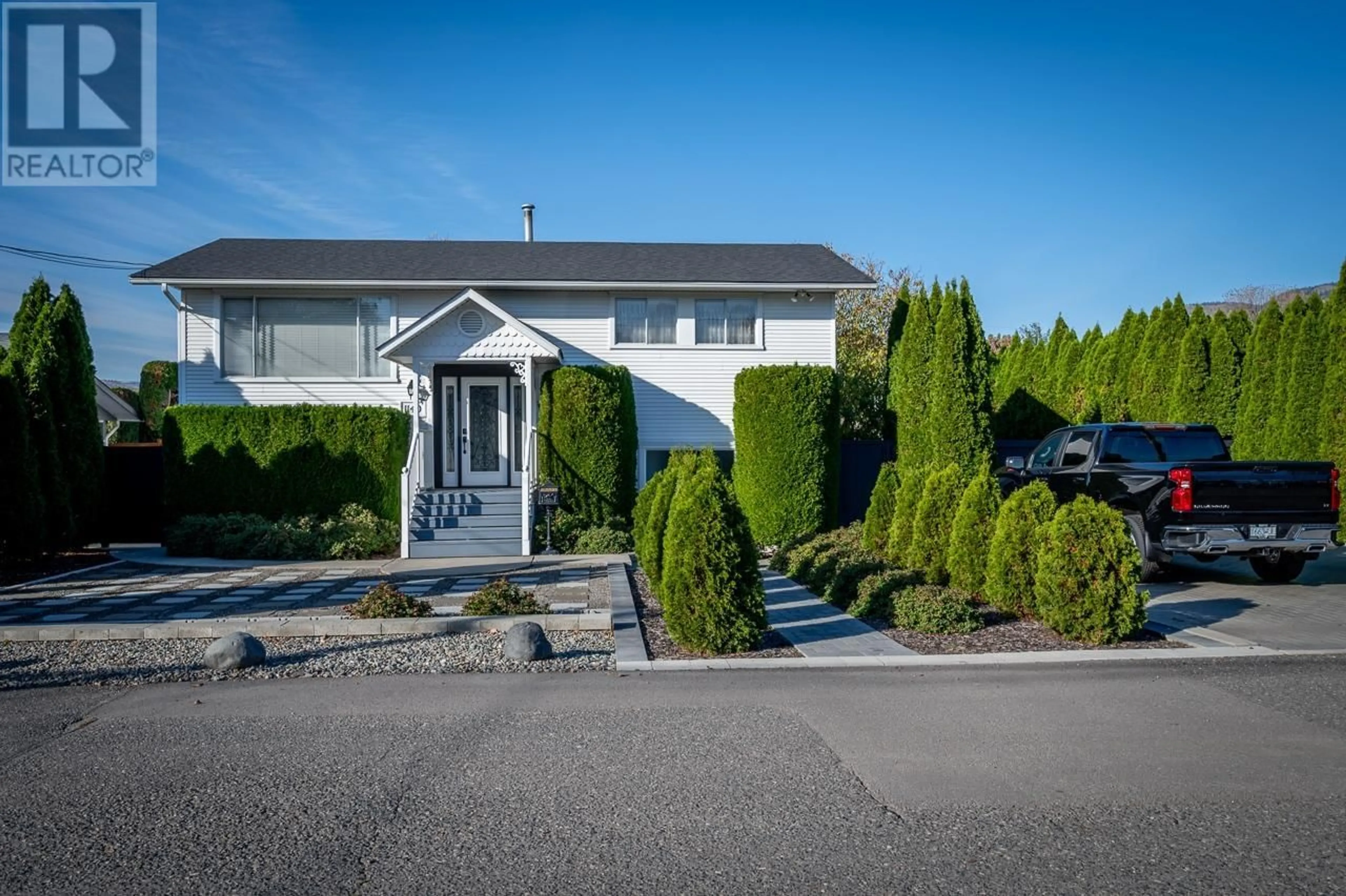 Frontside or backside of a home, cottage for 1140 DE MONTE Street, Kamloops British Columbia V2B5N6