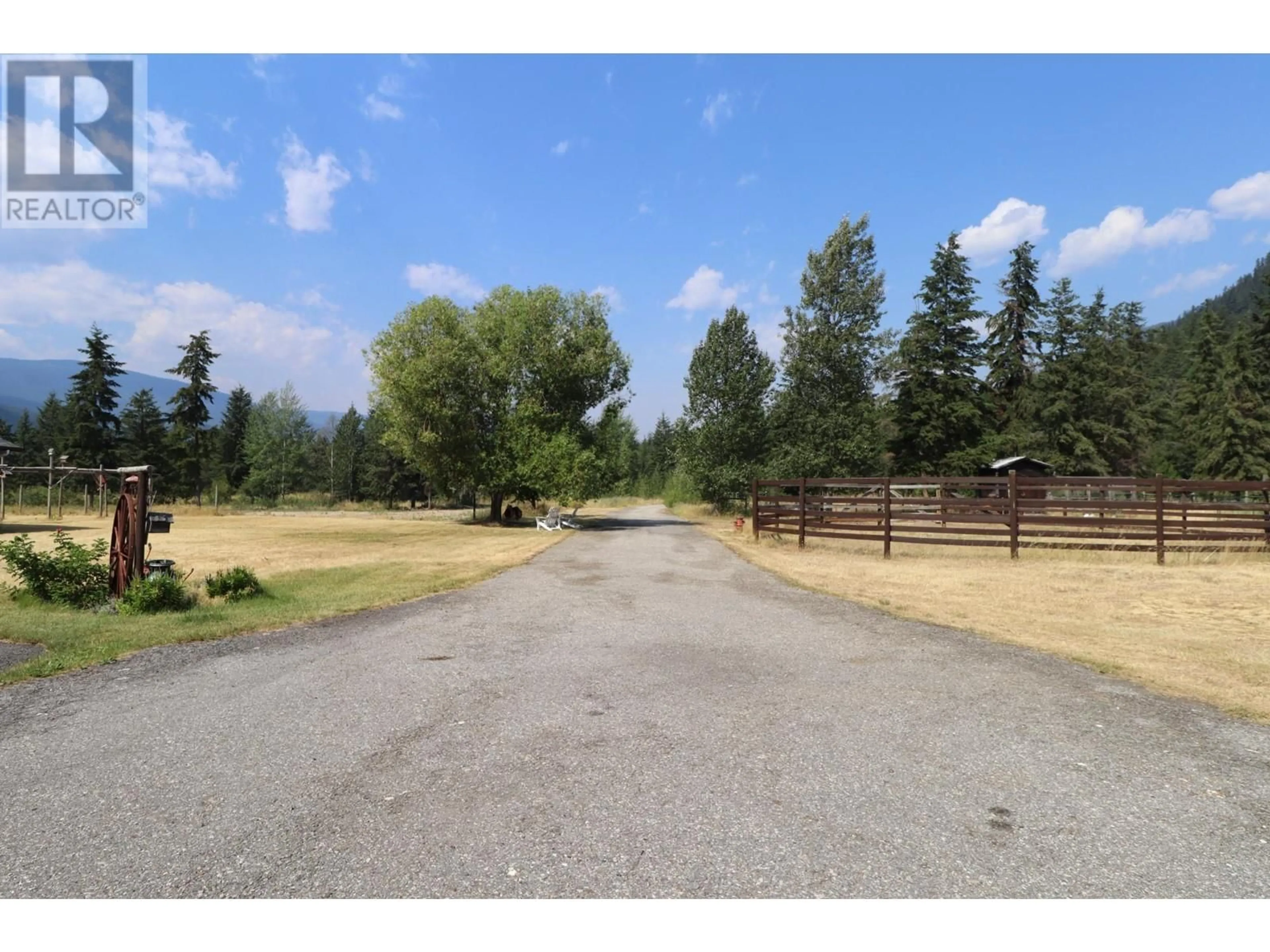 A pic from outside/outdoor area/front of a property/back of a property/a pic from drone, mountain view for 3056 HARMON ROAD, Clearwater British Columbia V0E3A0