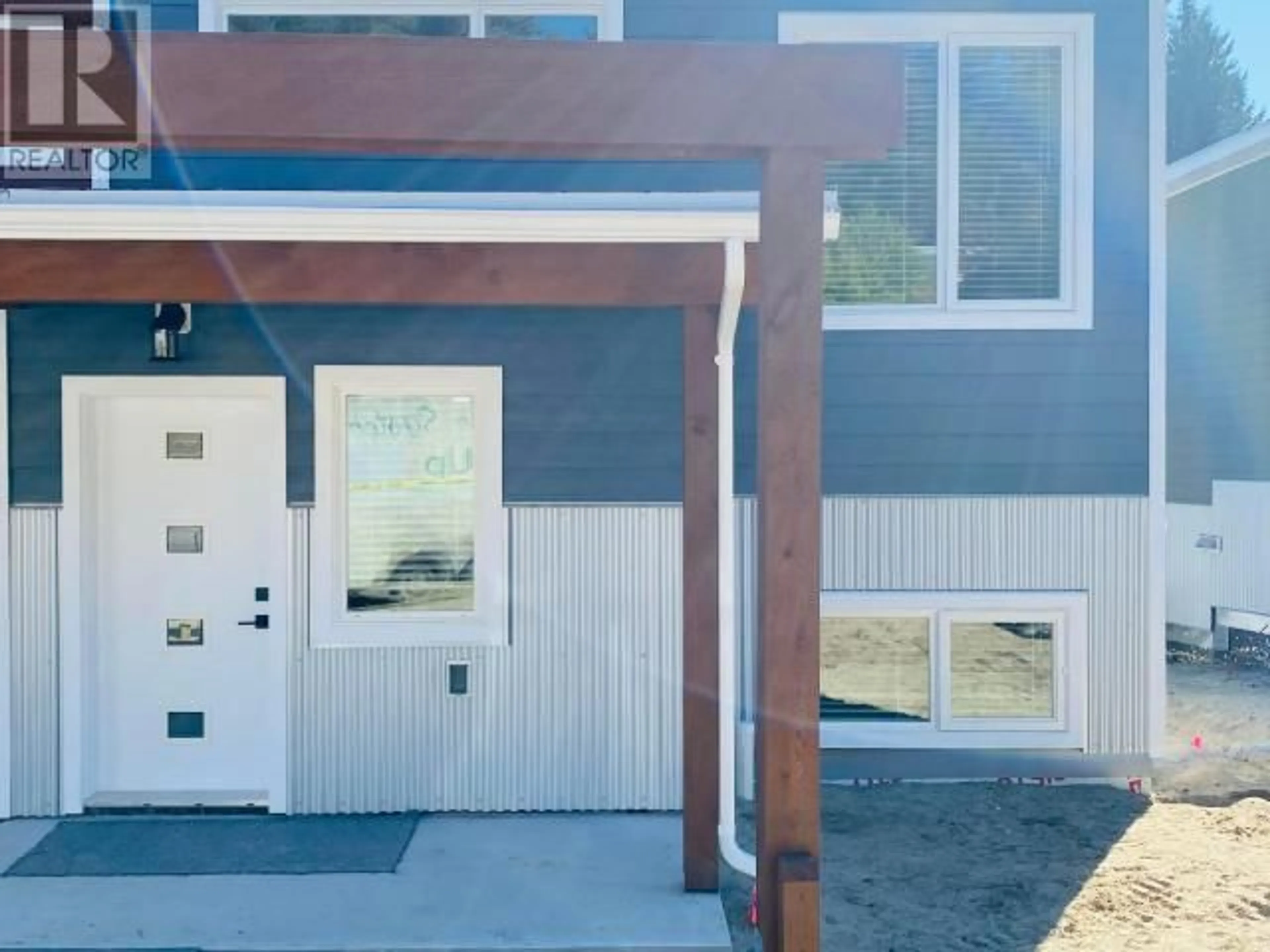 Home with vinyl exterior material for 9-6730 CRANBERRY STREET, Powell River British Columbia V8A3Z4