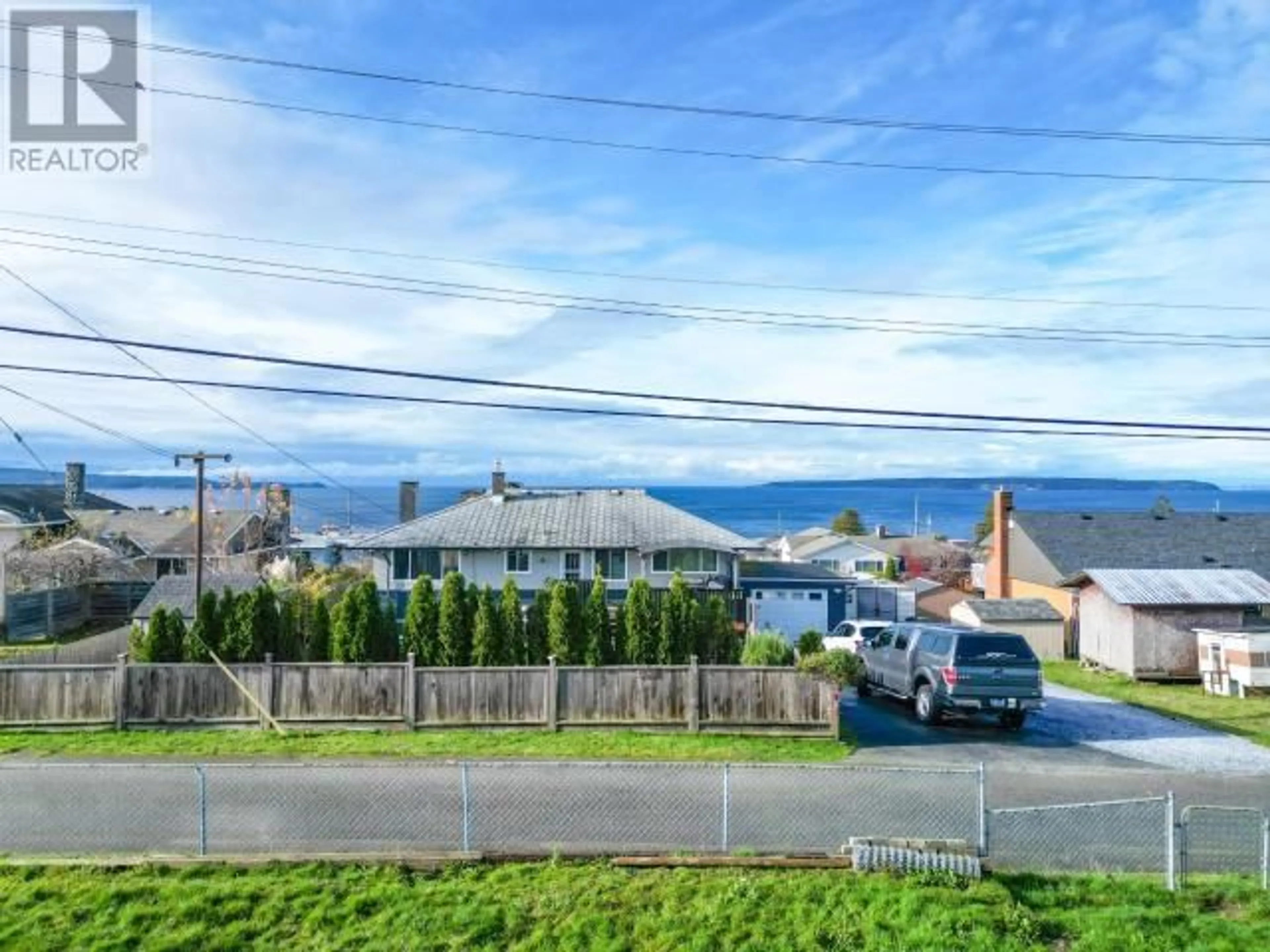 A pic from exterior of the house or condo, the street view for 4029 JOYCE AVE, Powell River British Columbia V8A2Z4