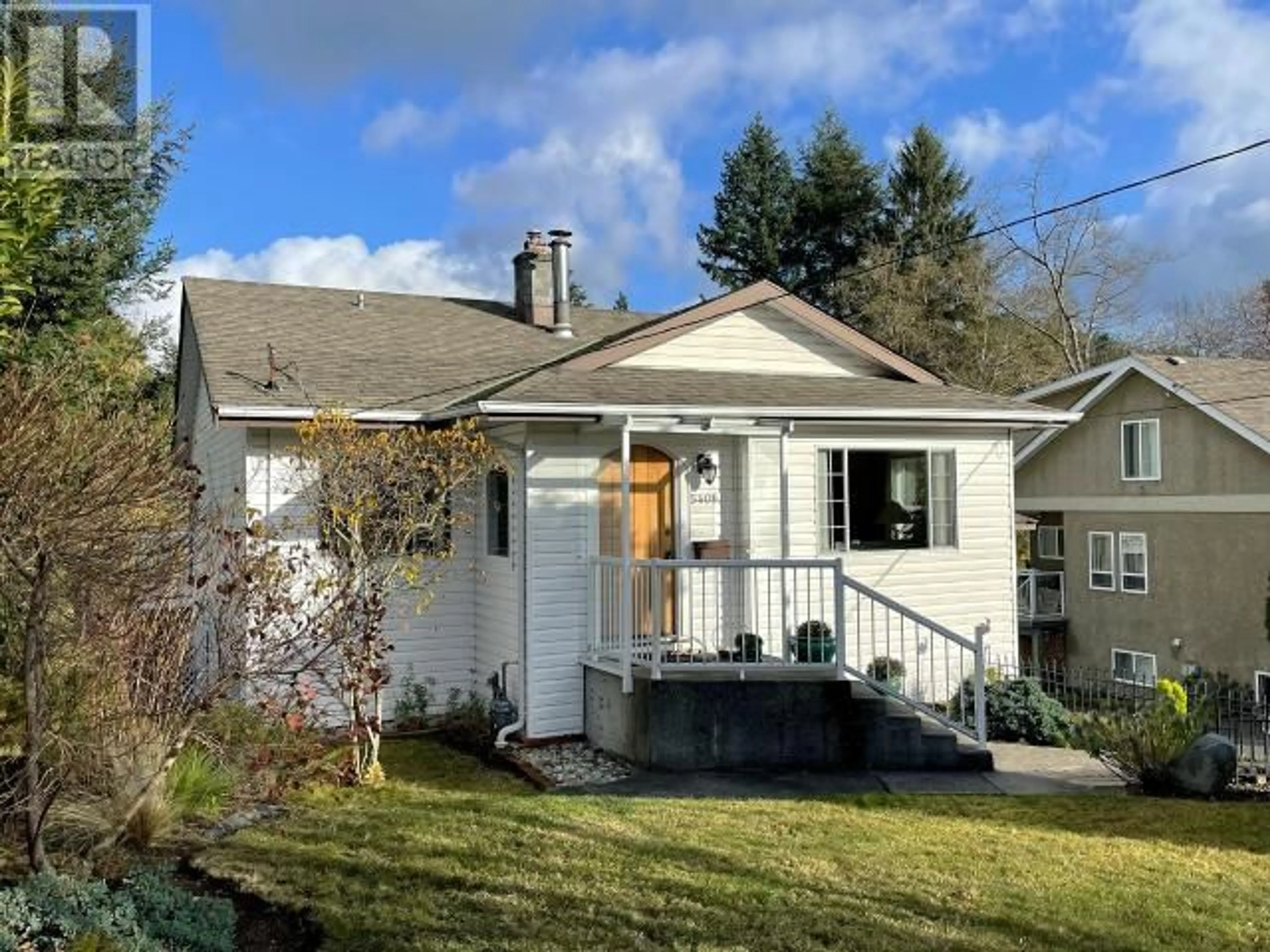 Frontside or backside of a home, cottage for 5406 MANSON AVE, Powell River British Columbia V8A3P4