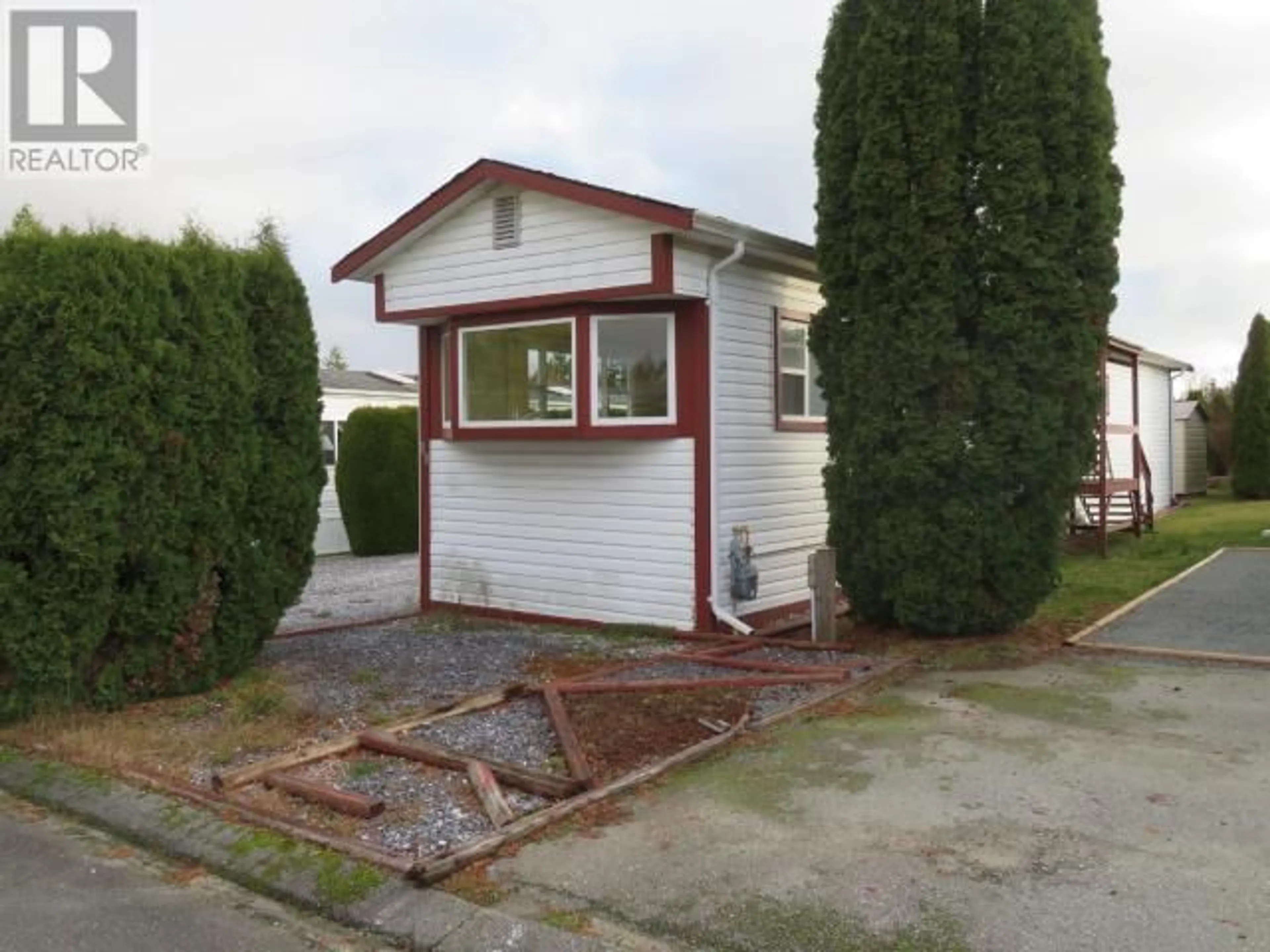 Frontside or backside of a home, cottage for 77-7624 DUNCAN STREET, Powell River British Columbia V8A5L2