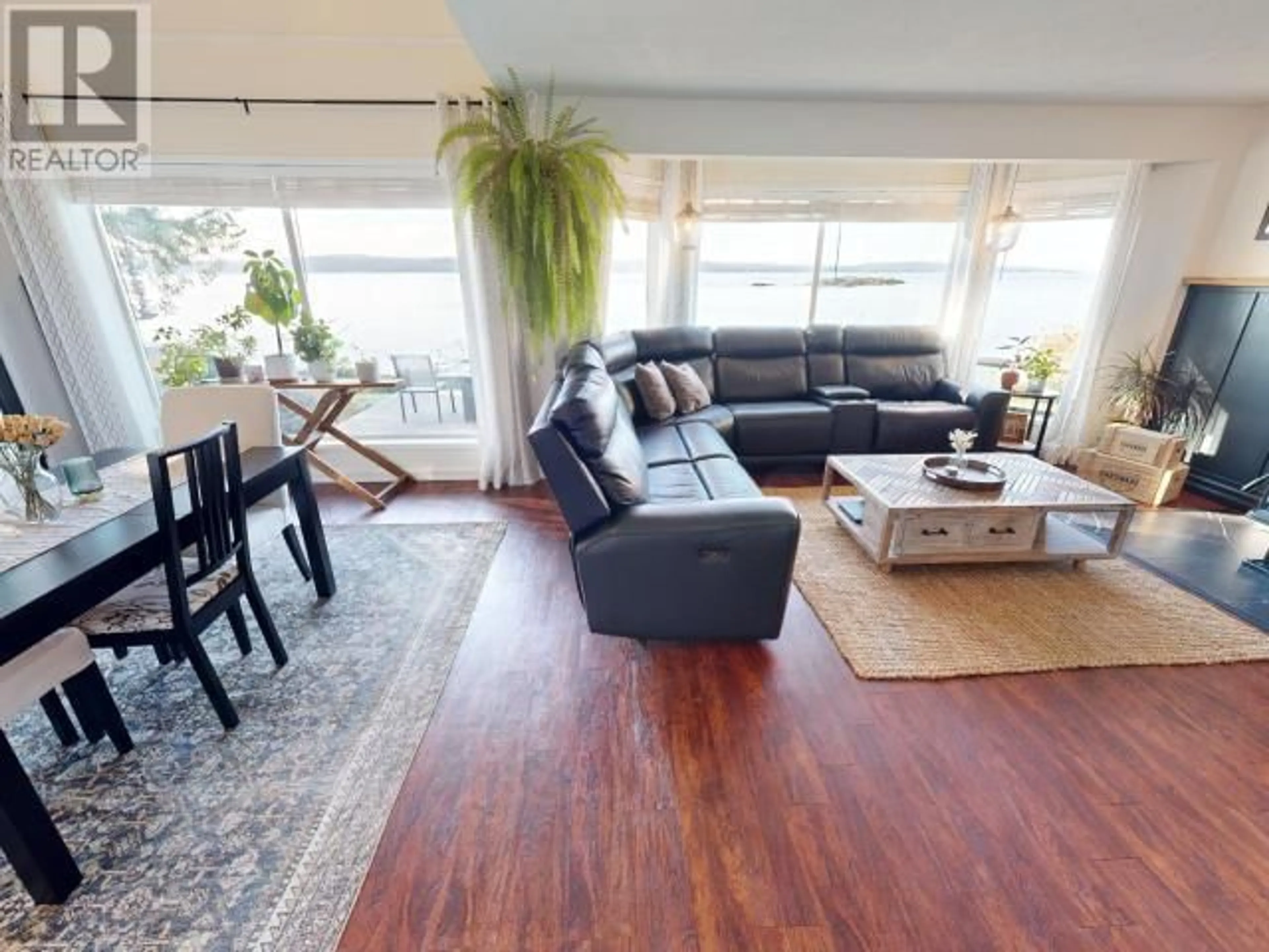 Living room, wood floors for 8317 HIGHWAY 101, Powell River British Columbia