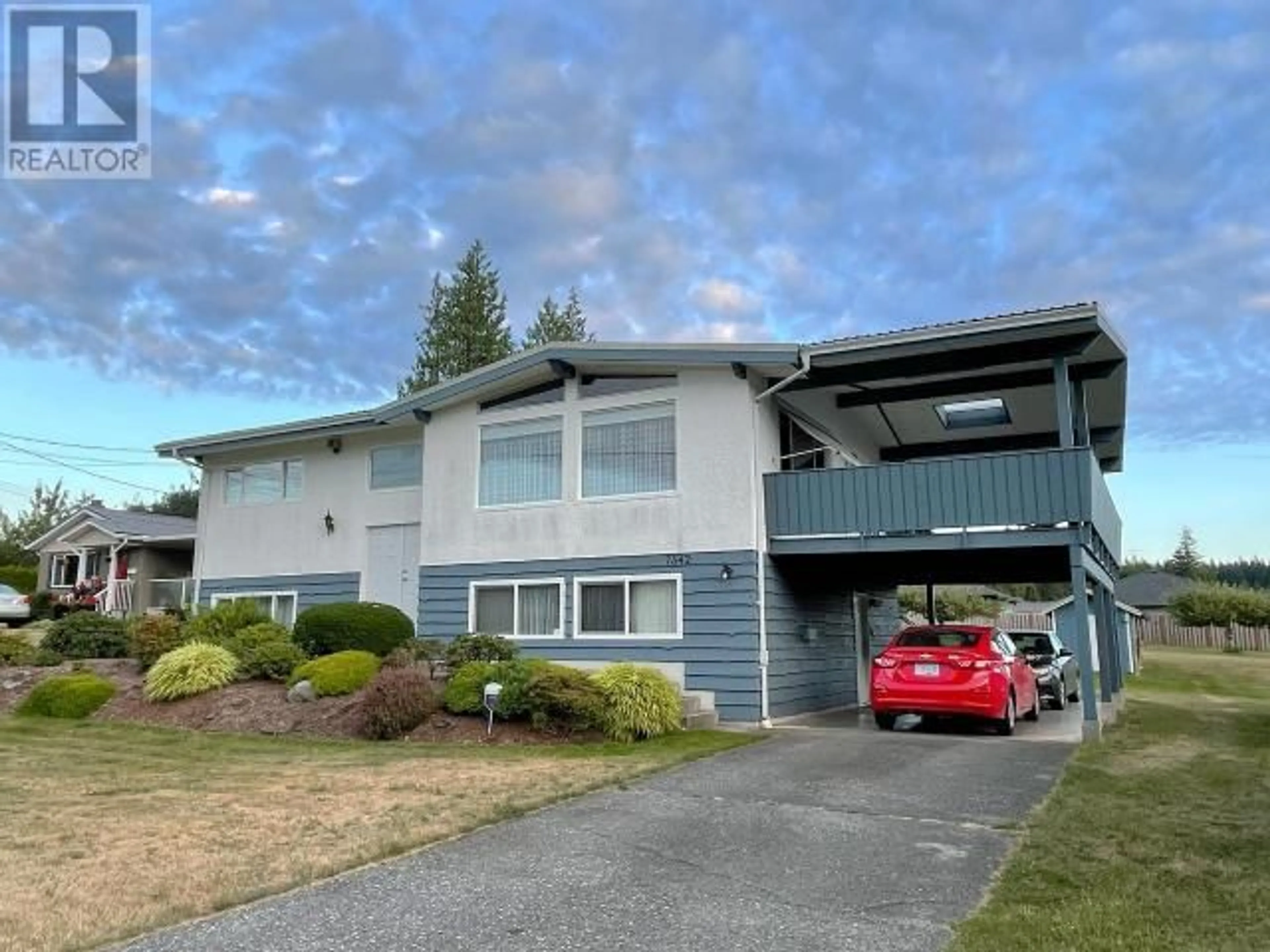 Home with vinyl exterior material, street for 7342 FIELD STREET, Powell River British Columbia V8A1S9