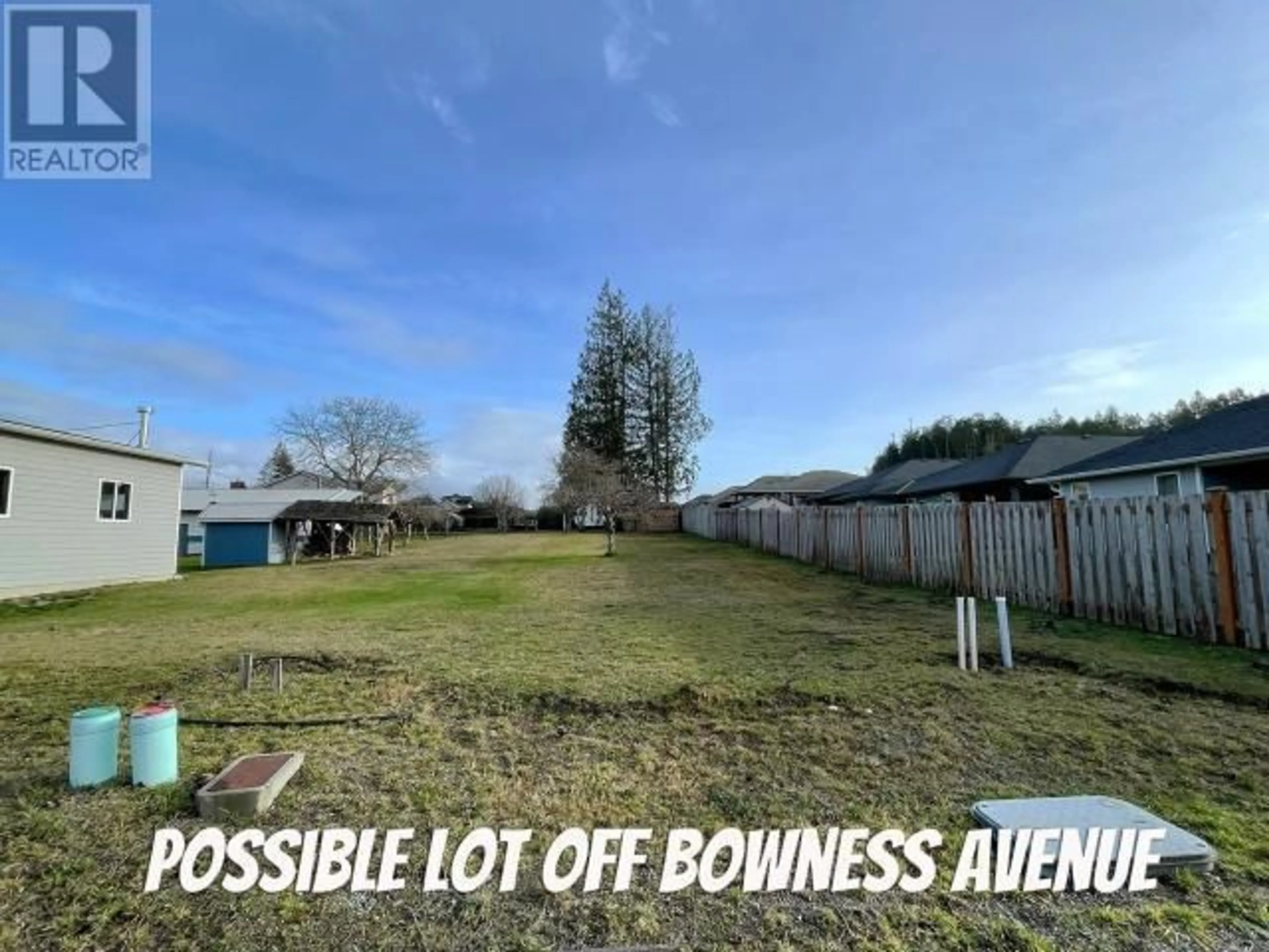 A pic from outside/outdoor area/front of a property/back of a property/a pic from drone, street for 7342 FIELD STREET, Powell River British Columbia V8A1S9