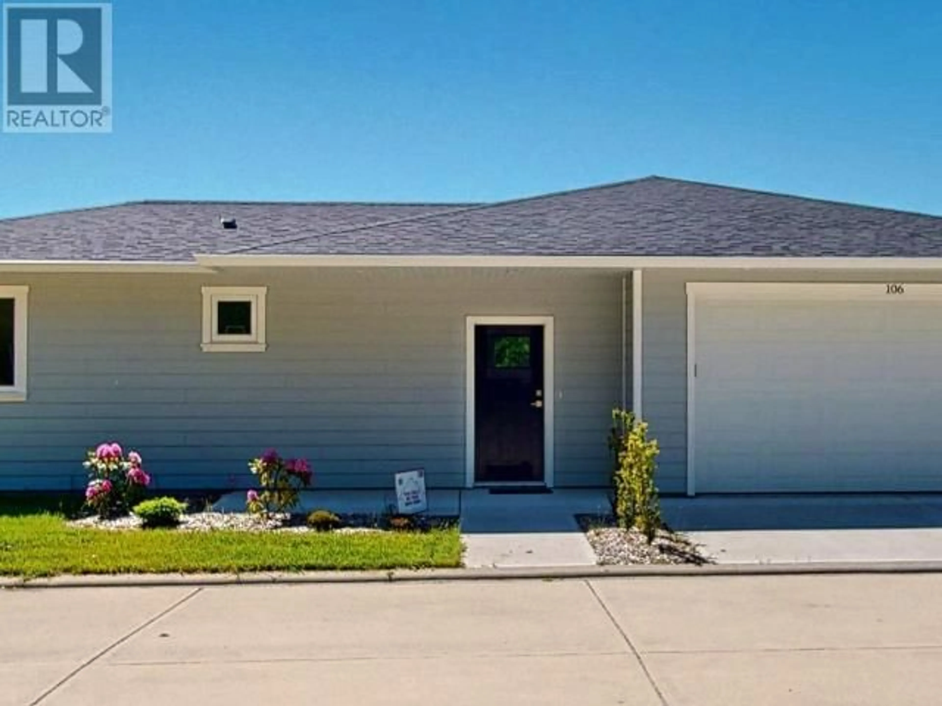 Home with vinyl exterior material, street for 106-7440 NOOTKA STREET, Powell River British Columbia