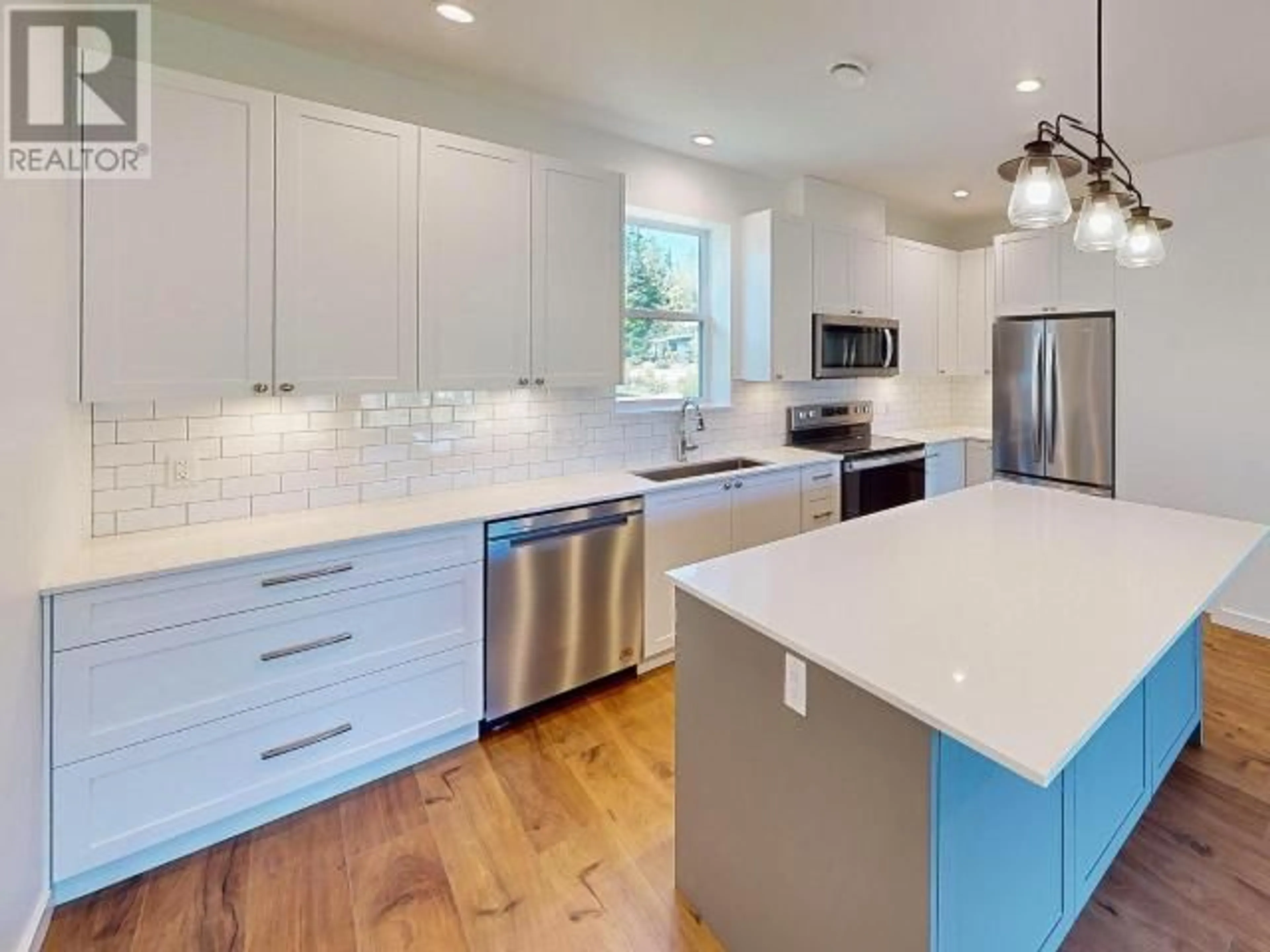 Open concept kitchen, unknown for 205-7440 NOOTKA STREET, Powell River British Columbia