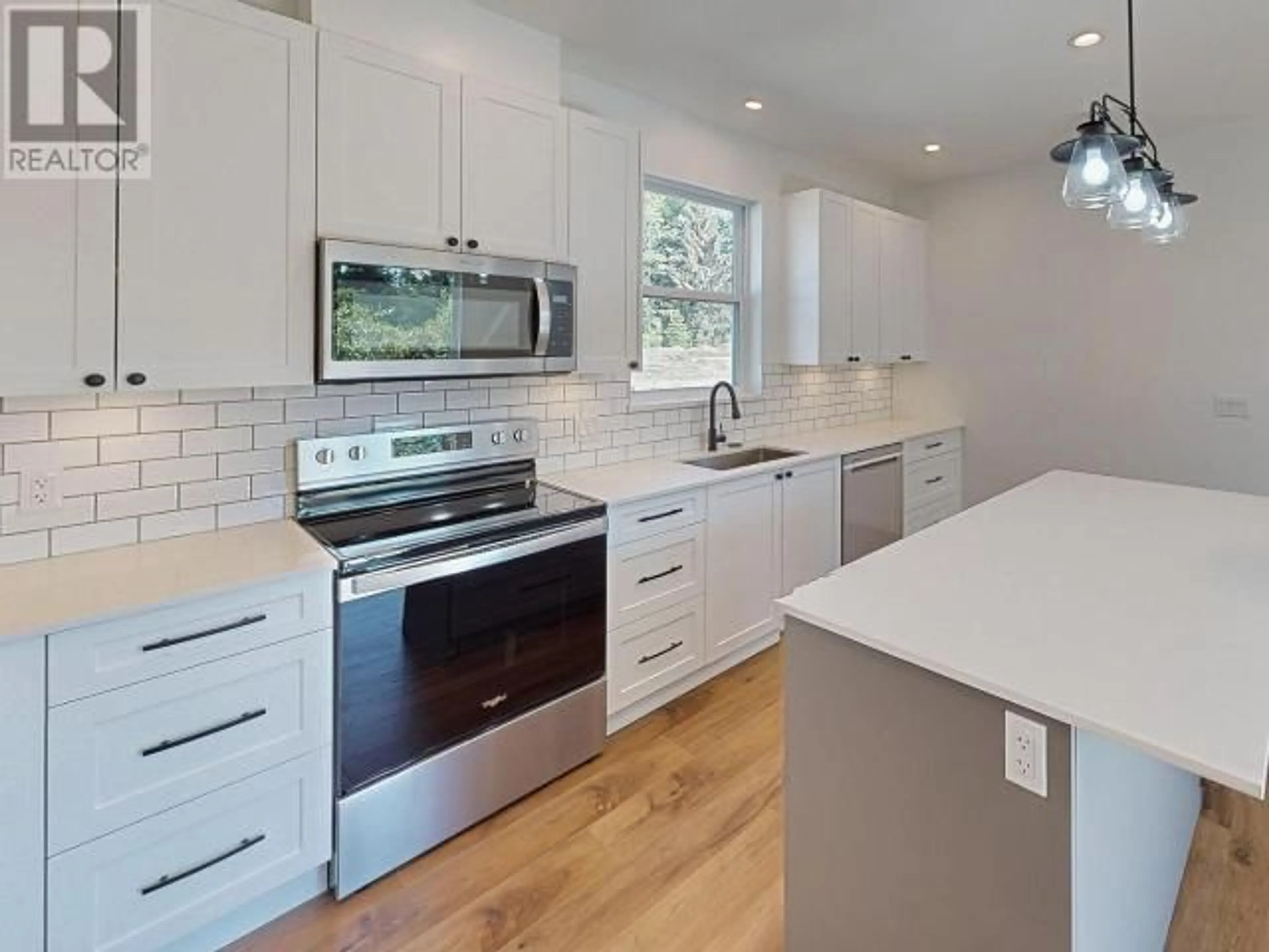 Open concept kitchen, unknown for 210-7440 NOOTKA STREET, Powell River British Columbia