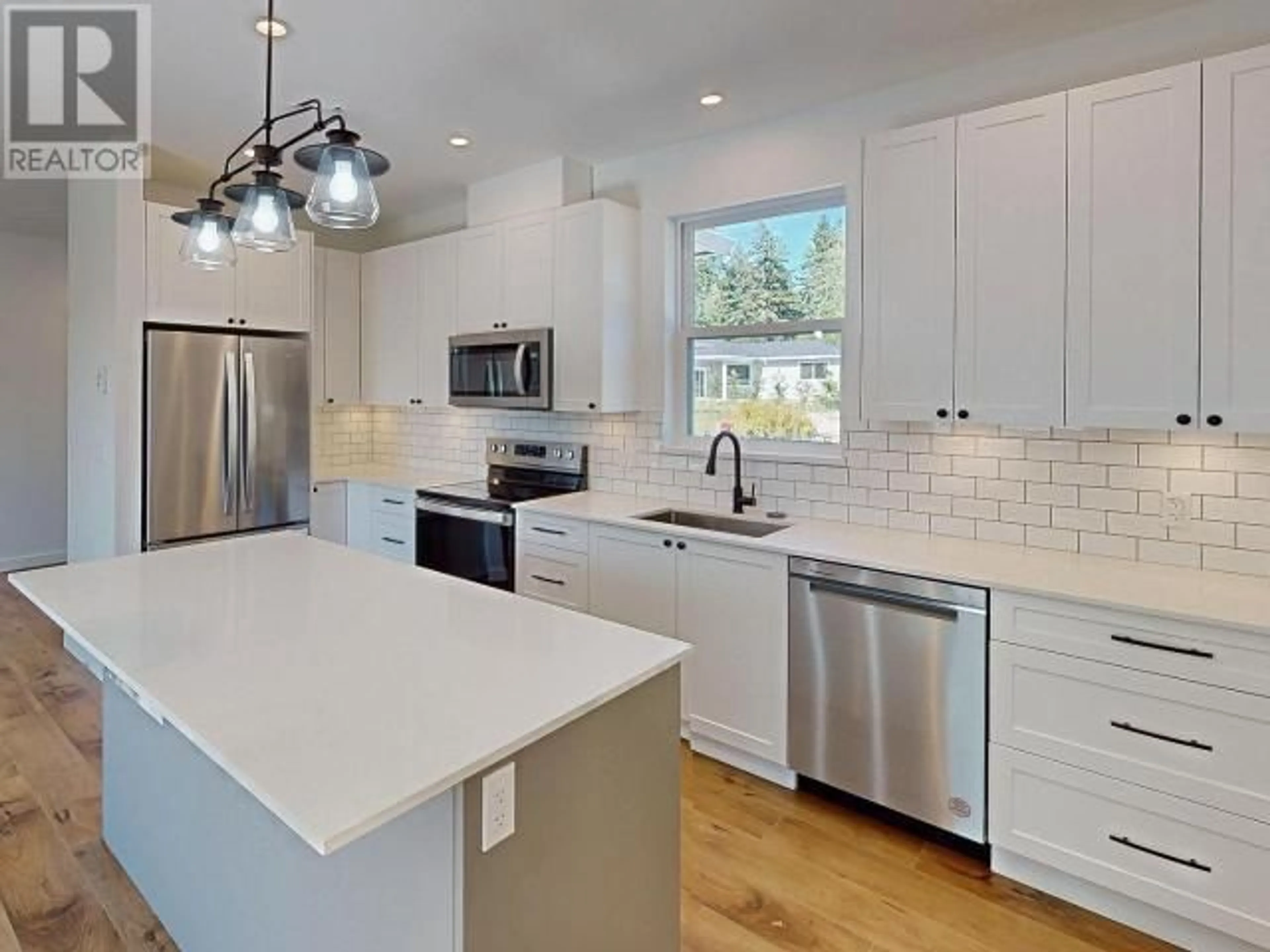 Open concept kitchen, ceramic/tile floor for 210-7440 NOOTKA STREET, Powell River British Columbia