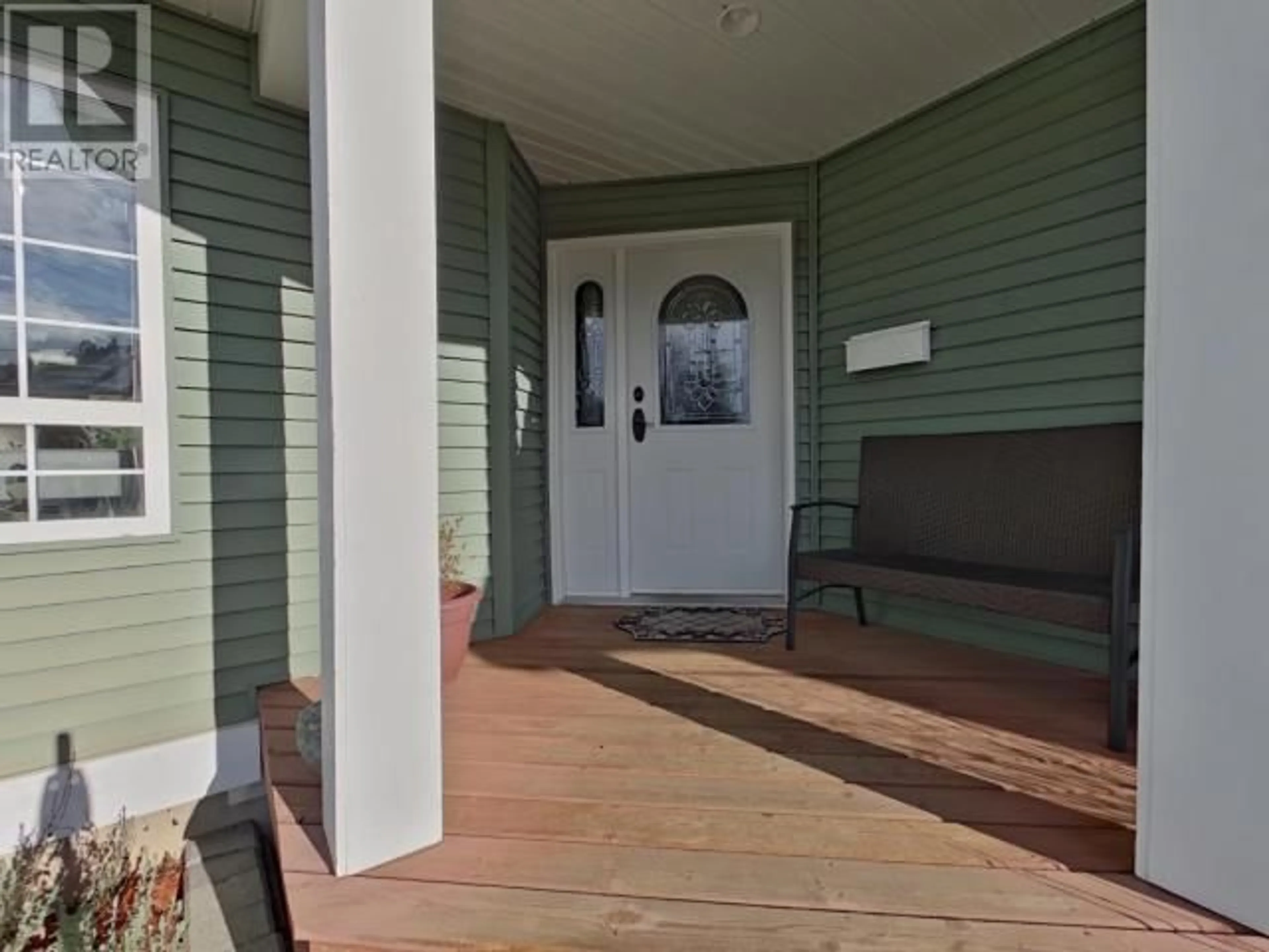 Indoor entryway for 7295 KEMANO STREET, Powell River British Columbia V8A1J3