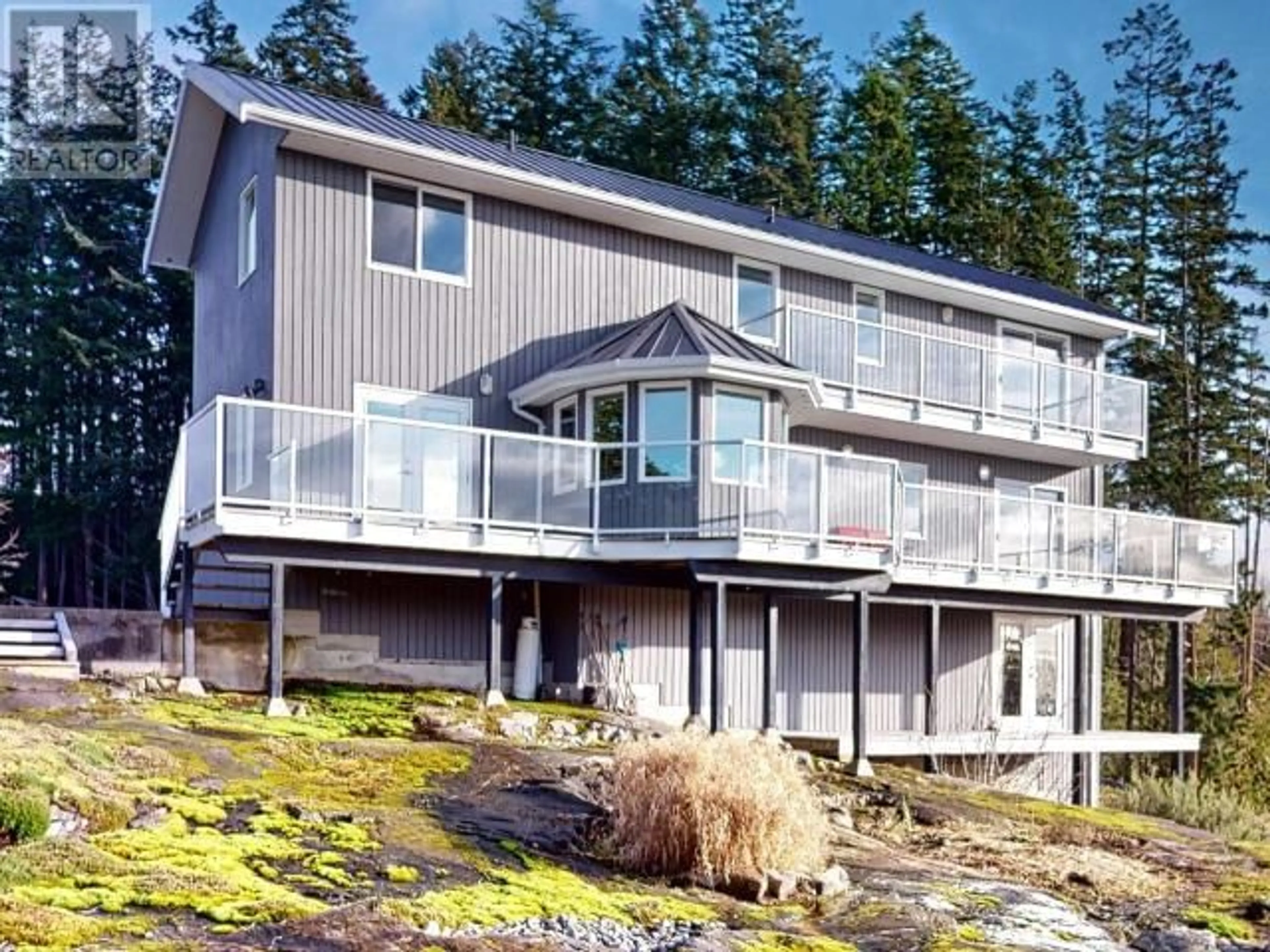 Home with vinyl exterior material, water/lake/river/ocean view for 9117 KROMPOCKER RD, Powell River British Columbia V8A0G1