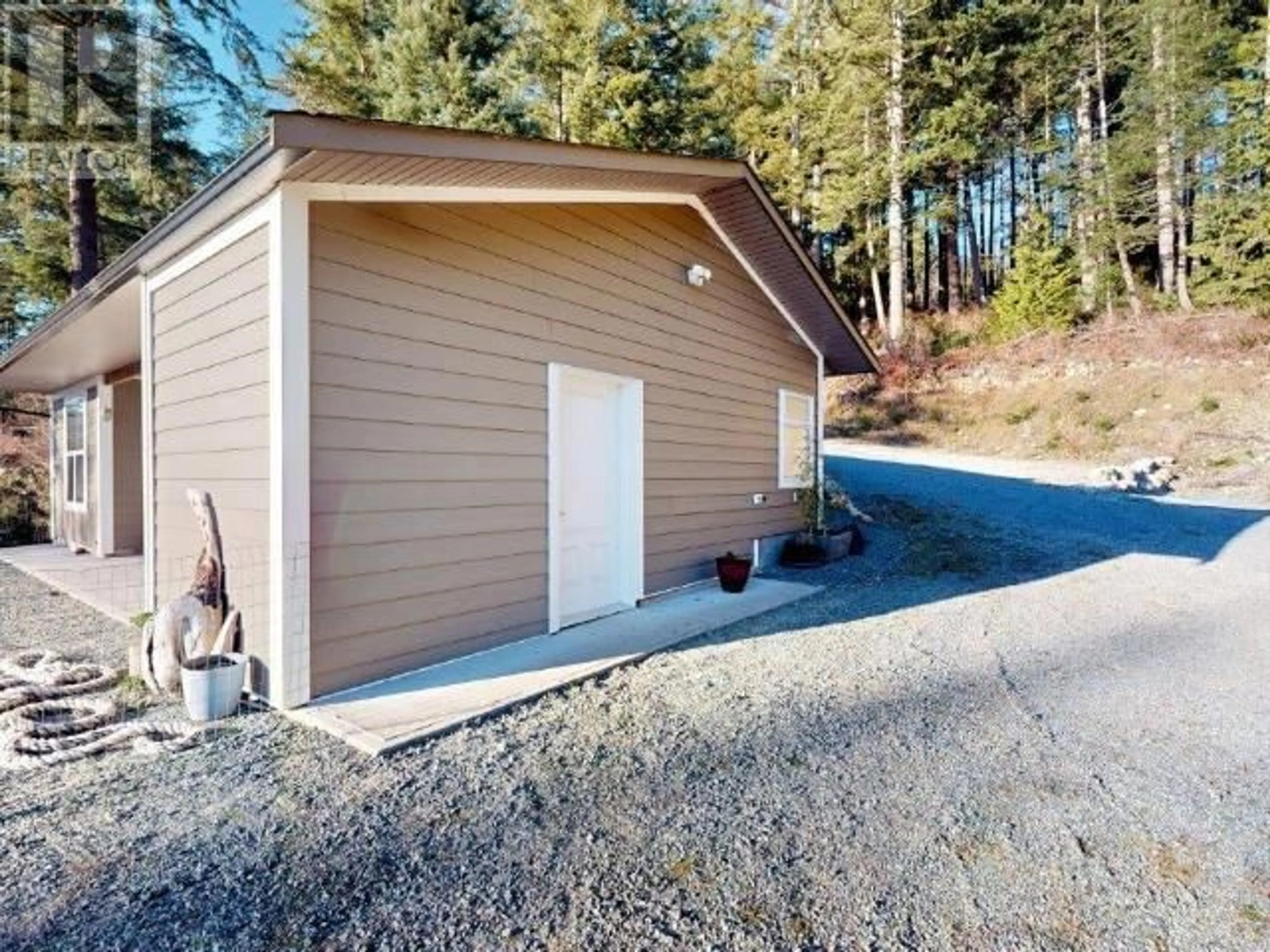 Shed for 12825 SEASIDE WAY, Powell River British Columbia V8A0M9