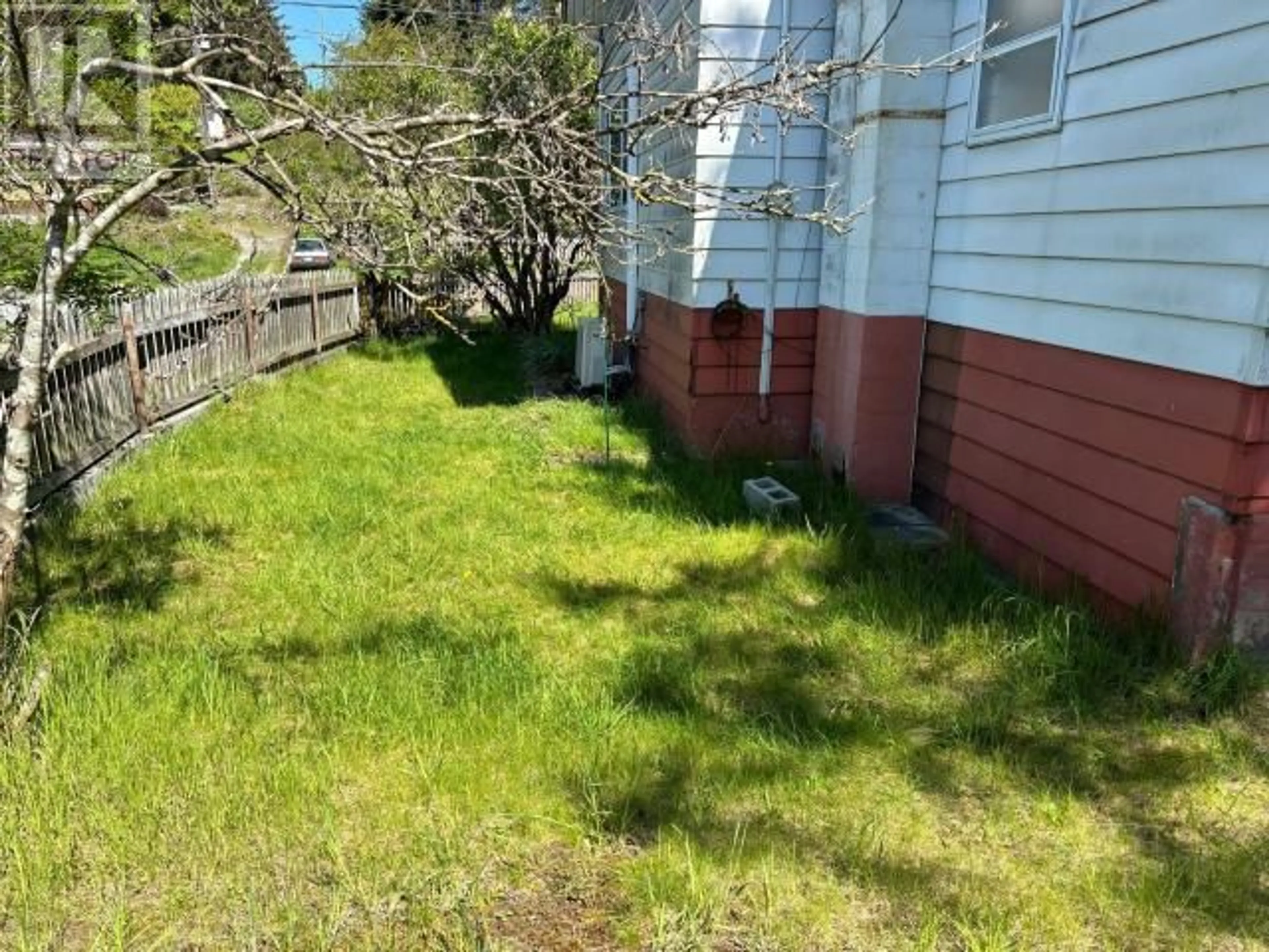 A pic from outside/outdoor area/front of a property/back of a property/a pic from drone, street for 5081 COLUMBIA STREET, Texada Island British Columbia V0N3K0