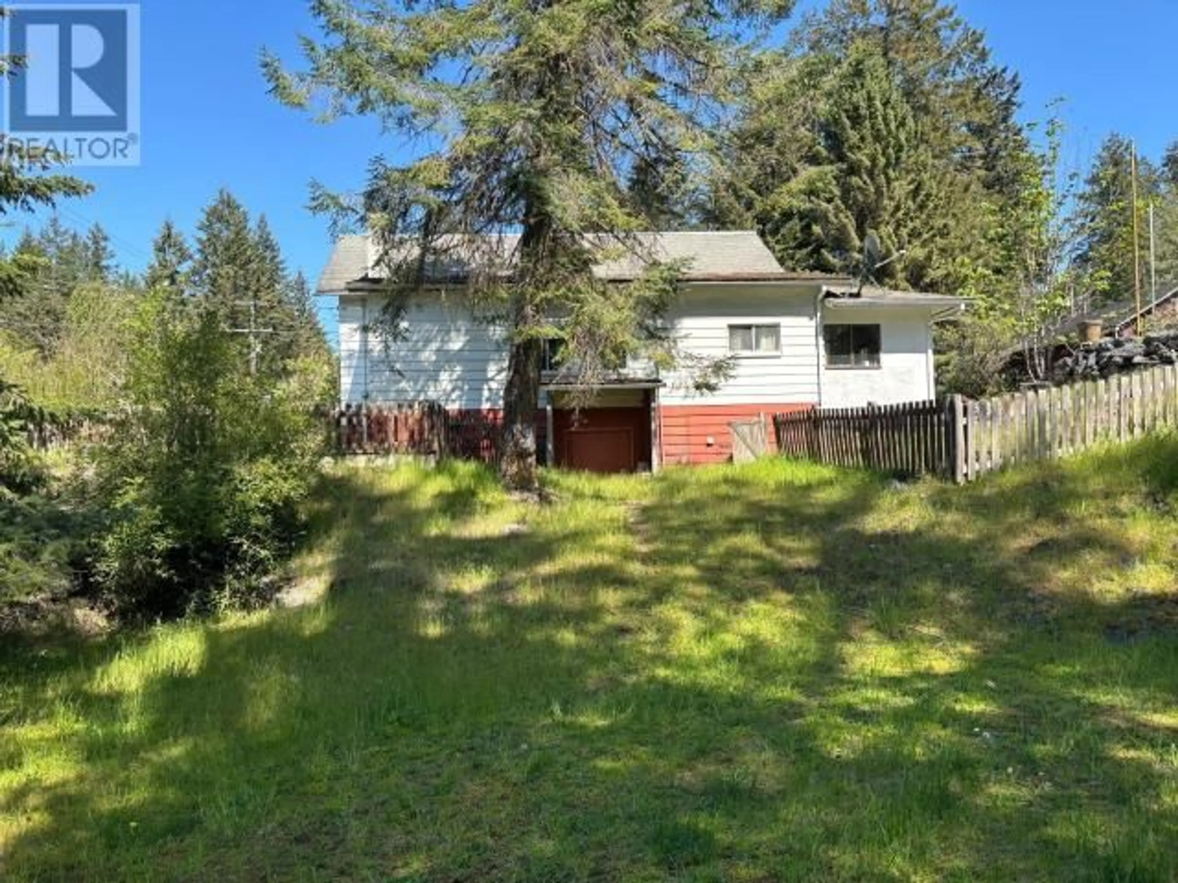 A pic from outside/outdoor area/front of a property/back of a property/a pic from drone, forest/trees view for 5081 COLUMBIA STREET, Texada Island British Columbia V0N3K0