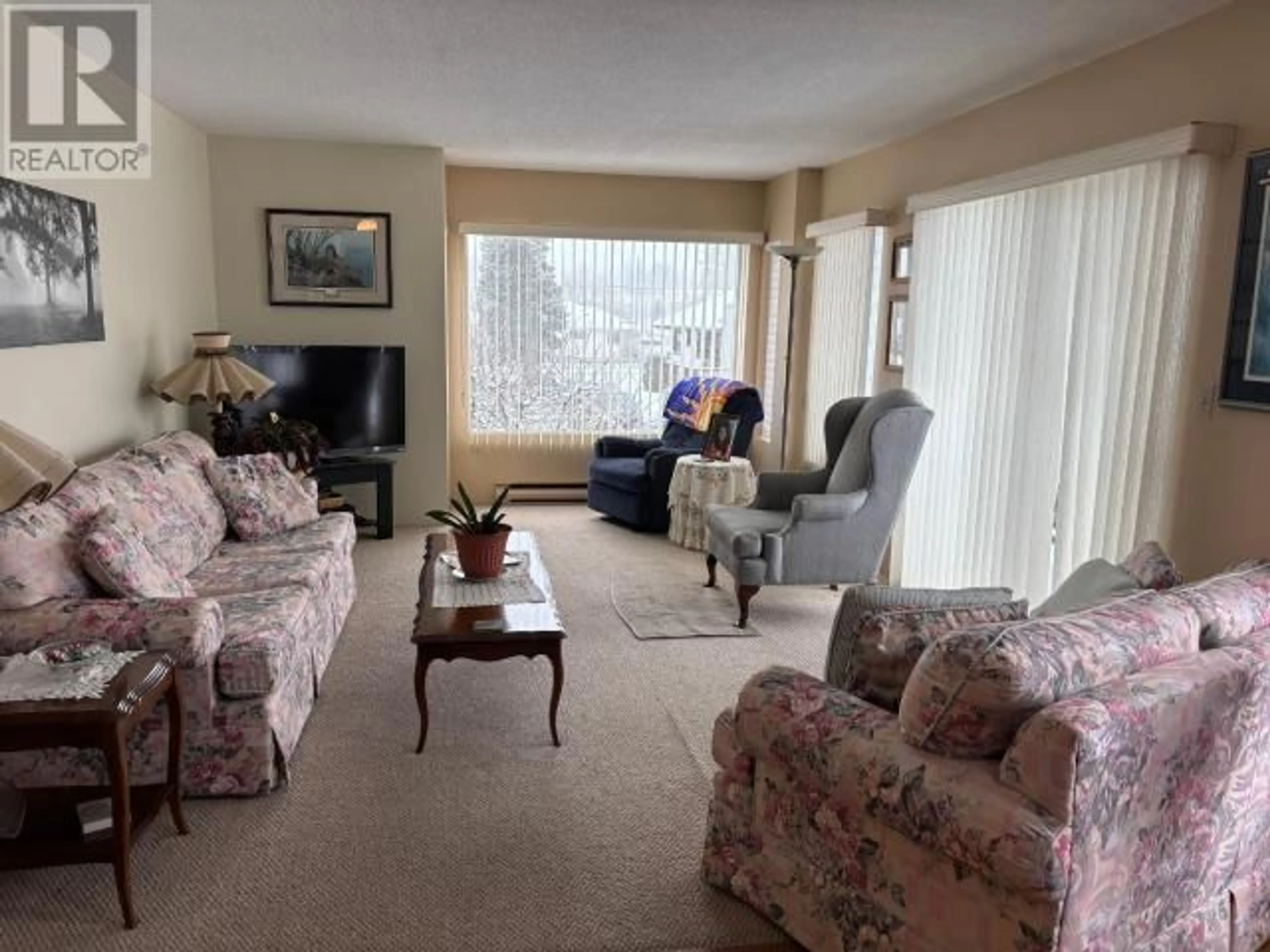 Living room with furniture, unknown for 202-4477 MICHIGAN AVE, Powell River British Columbia