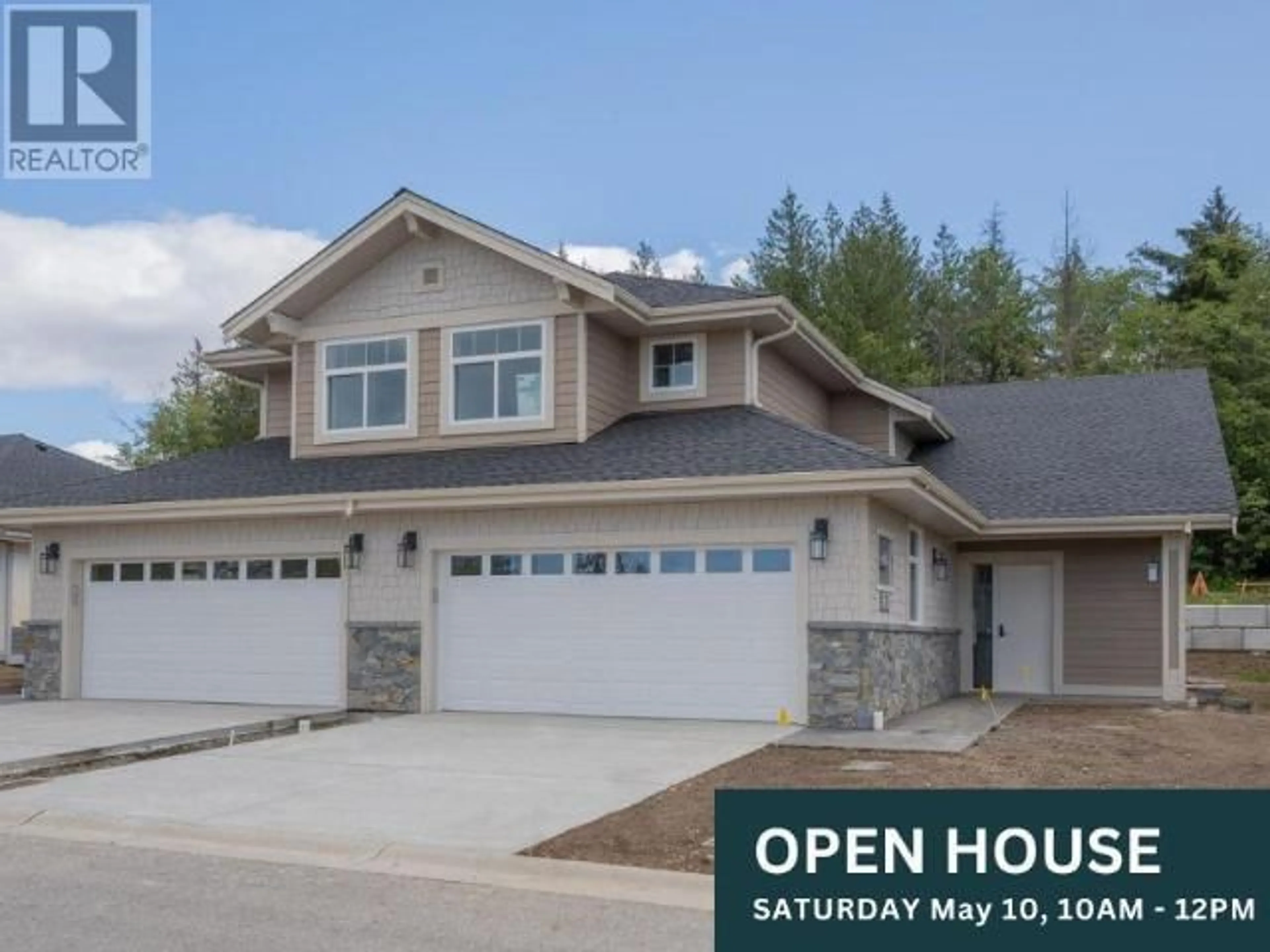 Home with vinyl exterior material, street for 4064 SATURNA AVE, Powell River British Columbia V8A5T4