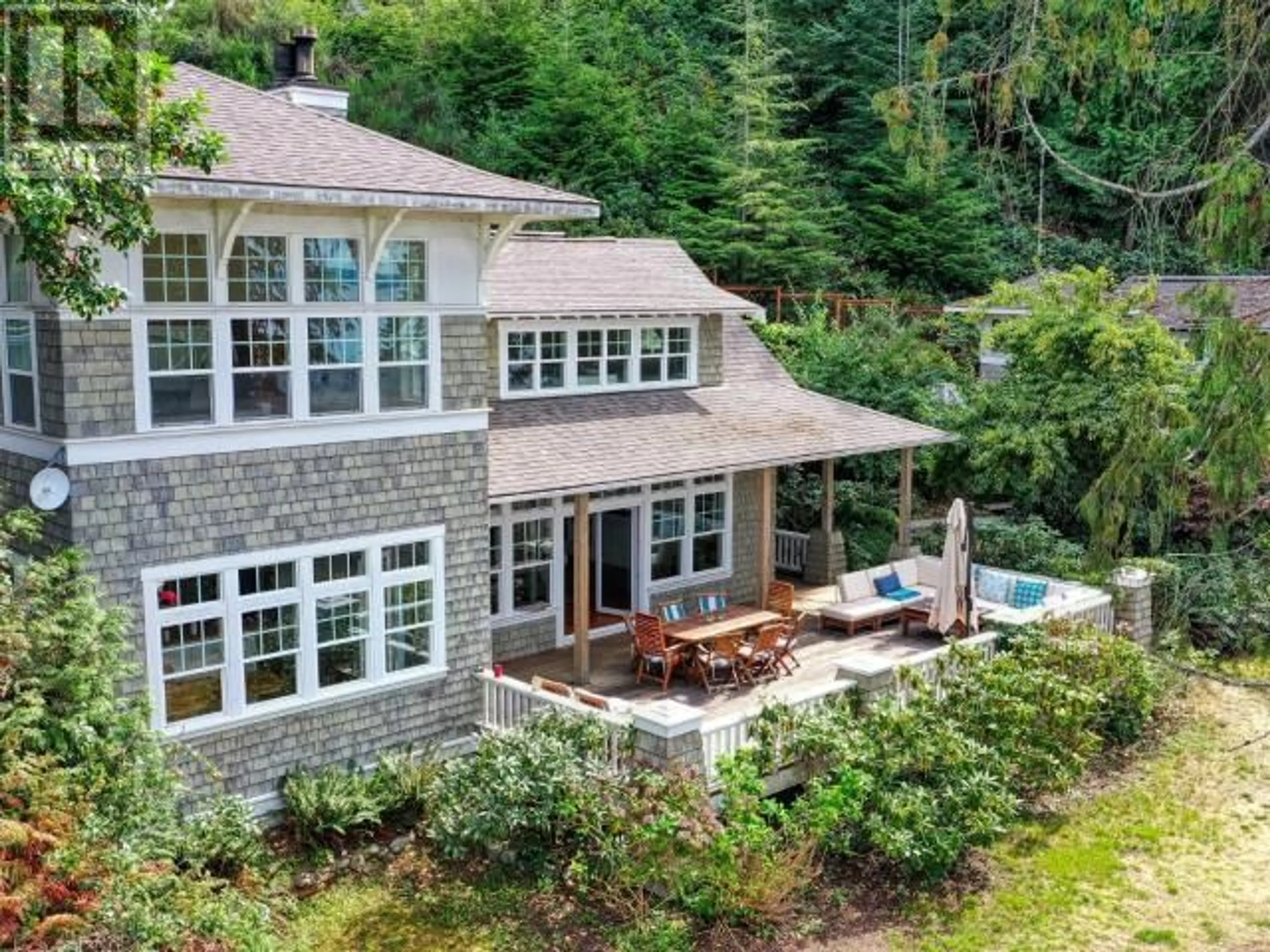 A pic from outside/outdoor area/front of a property/back of a property/a pic from drone, water/lake/river/ocean view for 2916/20 MALASPINA PROMENADE, Savary Island British Columbia