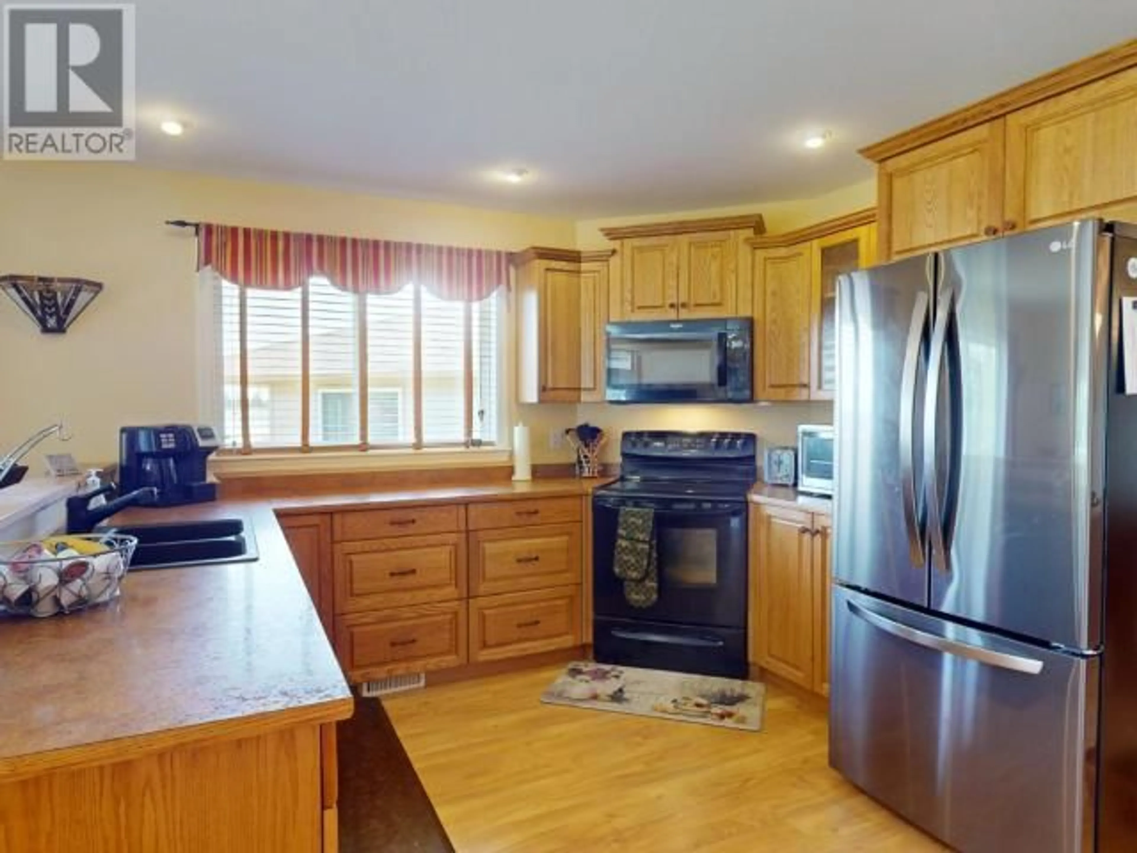 Open concept kitchen, unknown for B-4903 PARSONS COURT, Powell River British Columbia V8A5V7