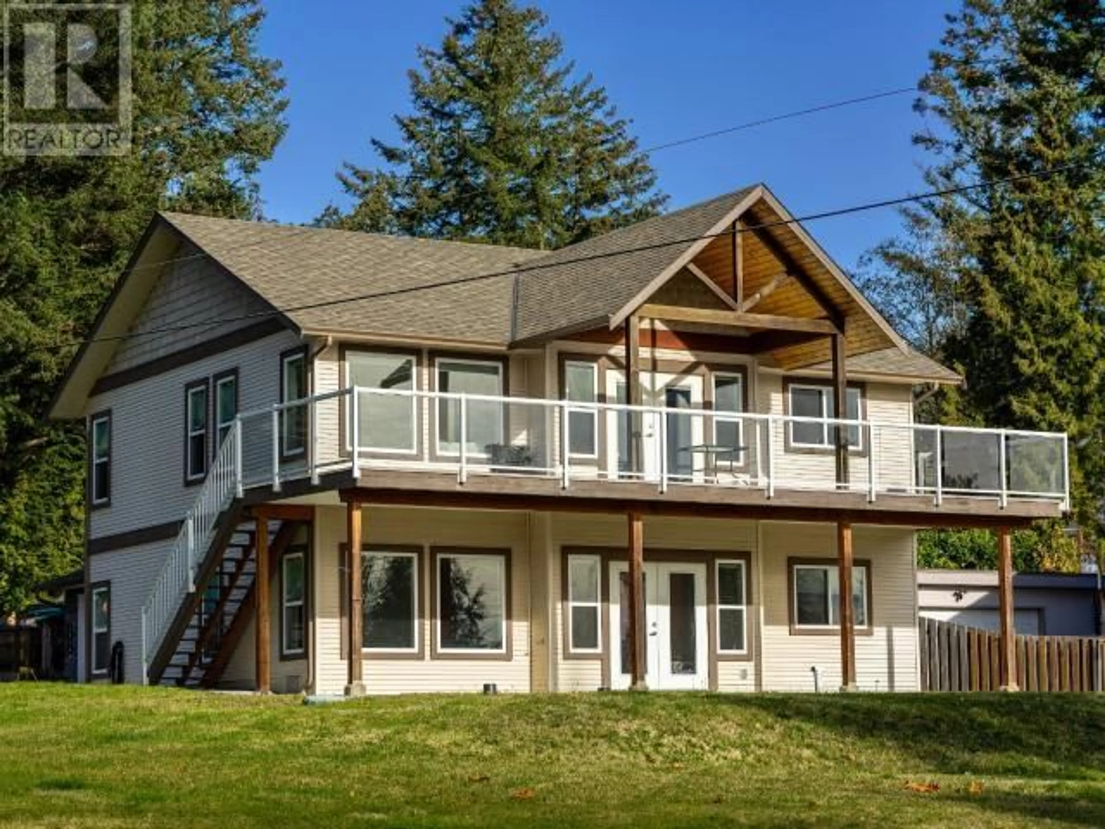 Home with vinyl exterior material, water/lake/river/ocean view for 2046 REAVE ROAD, Powell River British Columbia V8A0J3