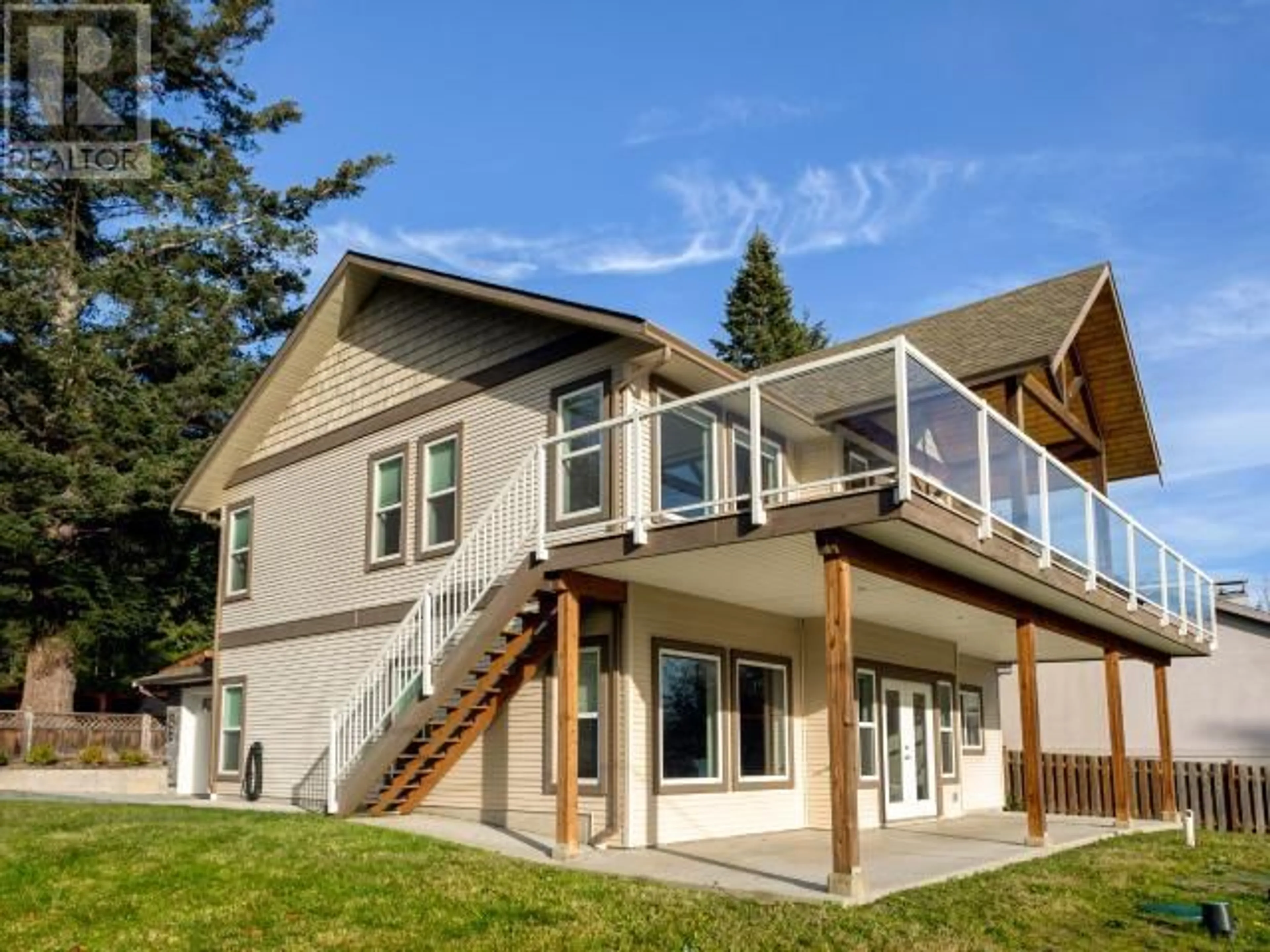 Home with vinyl exterior material, water/lake/river/ocean view for 2046 REAVE ROAD, Powell River British Columbia V8A0J3