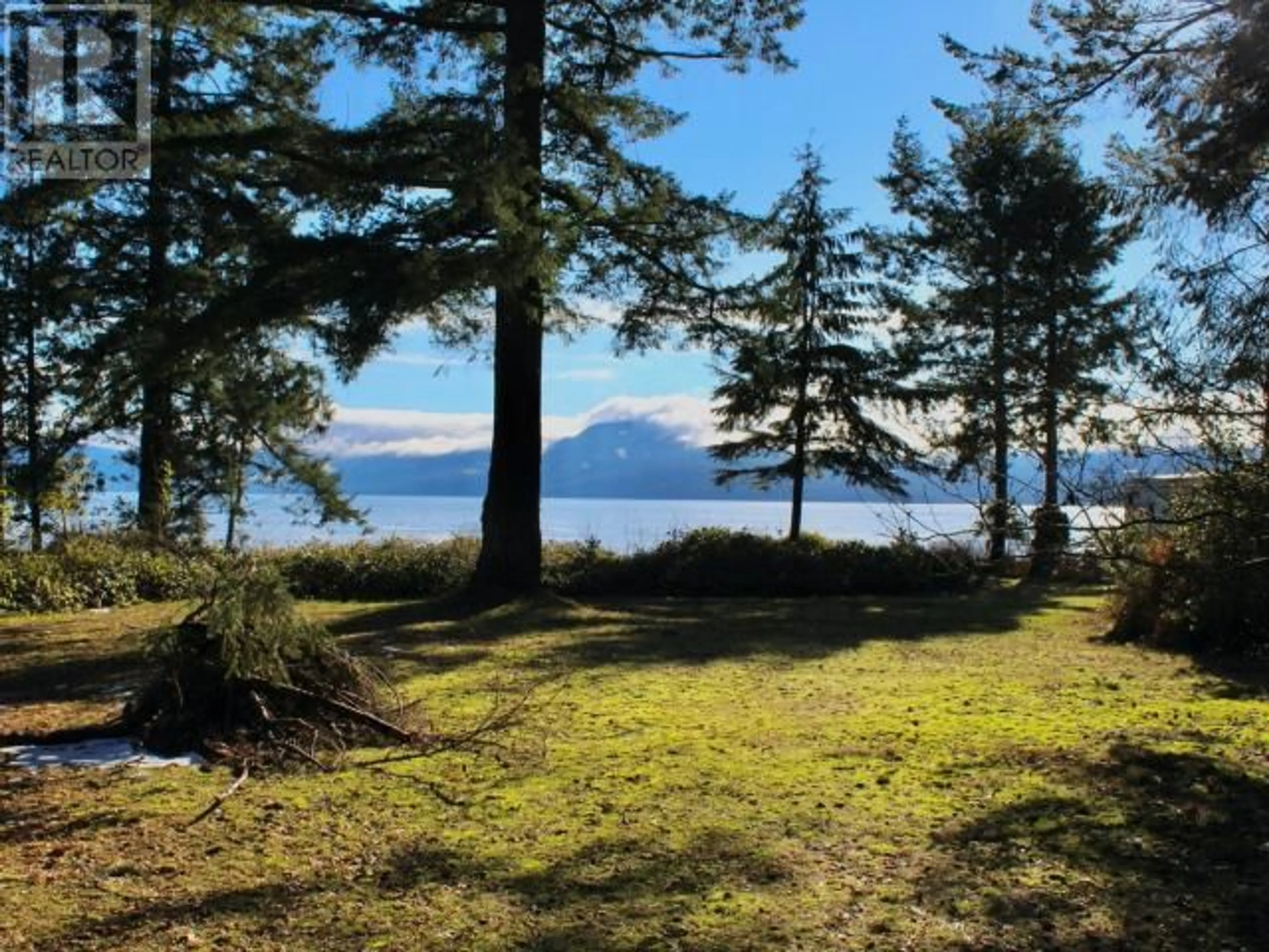 A pic from outside/outdoor area/front of a property/back of a property/a pic from drone, water/lake/river/ocean view for 11245 PALM BEACH ROAD, Powell River British Columbia V8A0M1