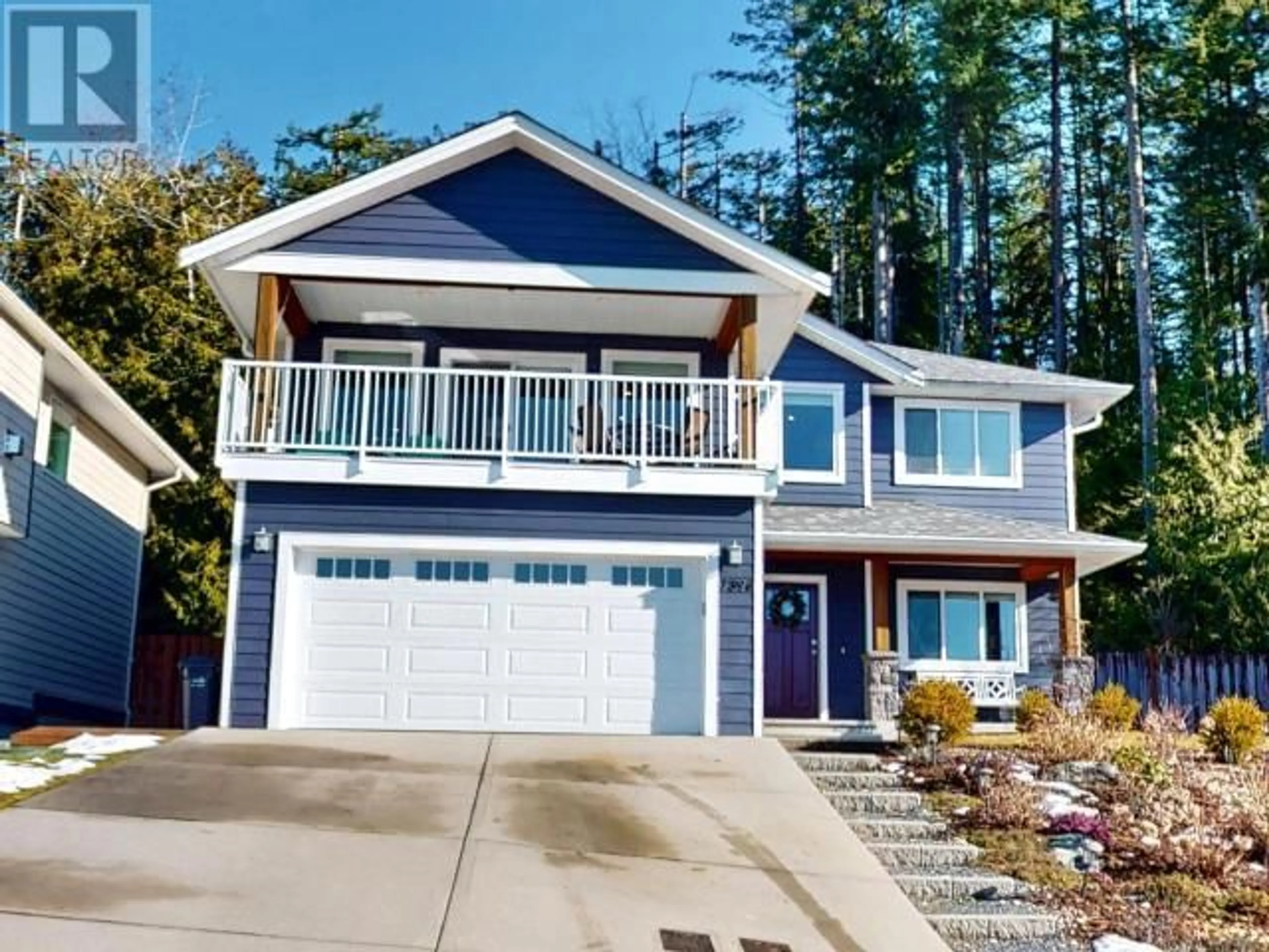 Home with vinyl exterior material, street for 7396 GABRIOLA CRESCENT, Powell River British Columbia V8A0A9