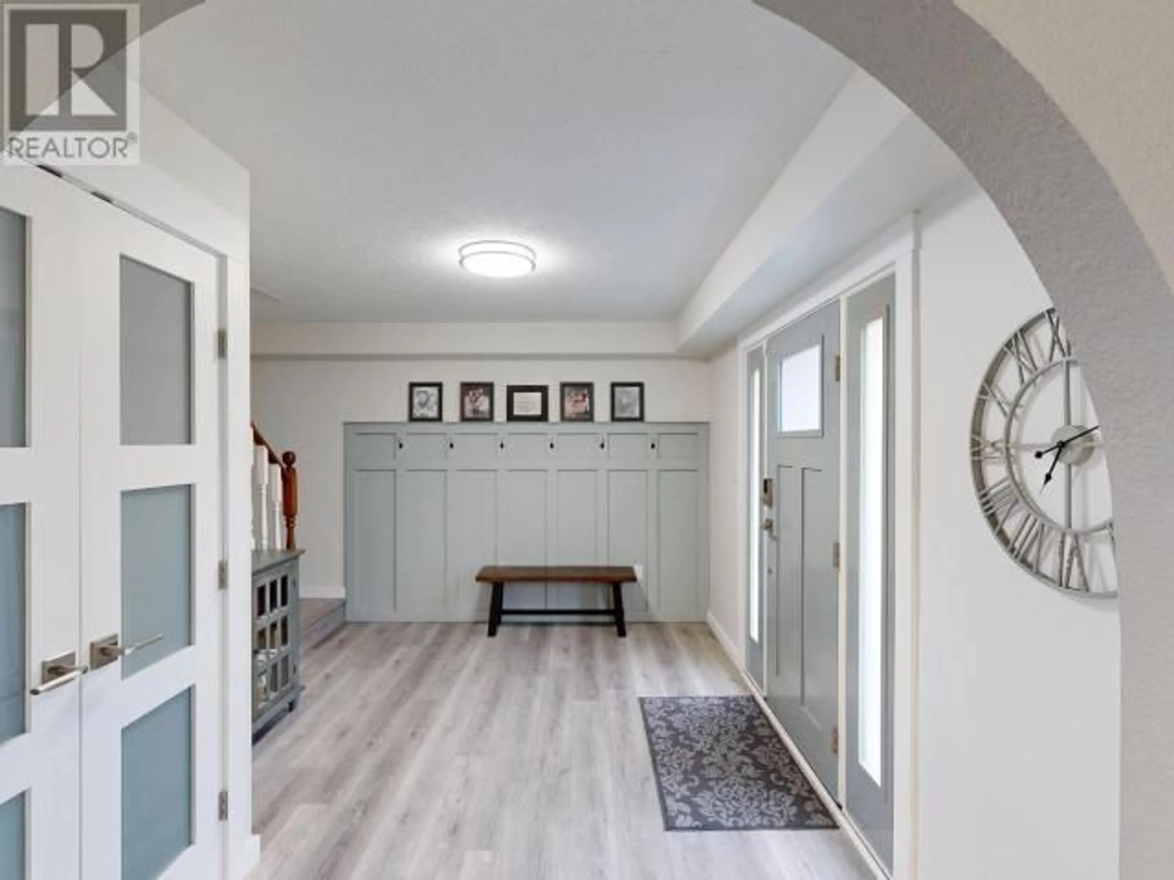 Indoor entryway for 7243 HUNTINGDON STREET, Powell River British Columbia