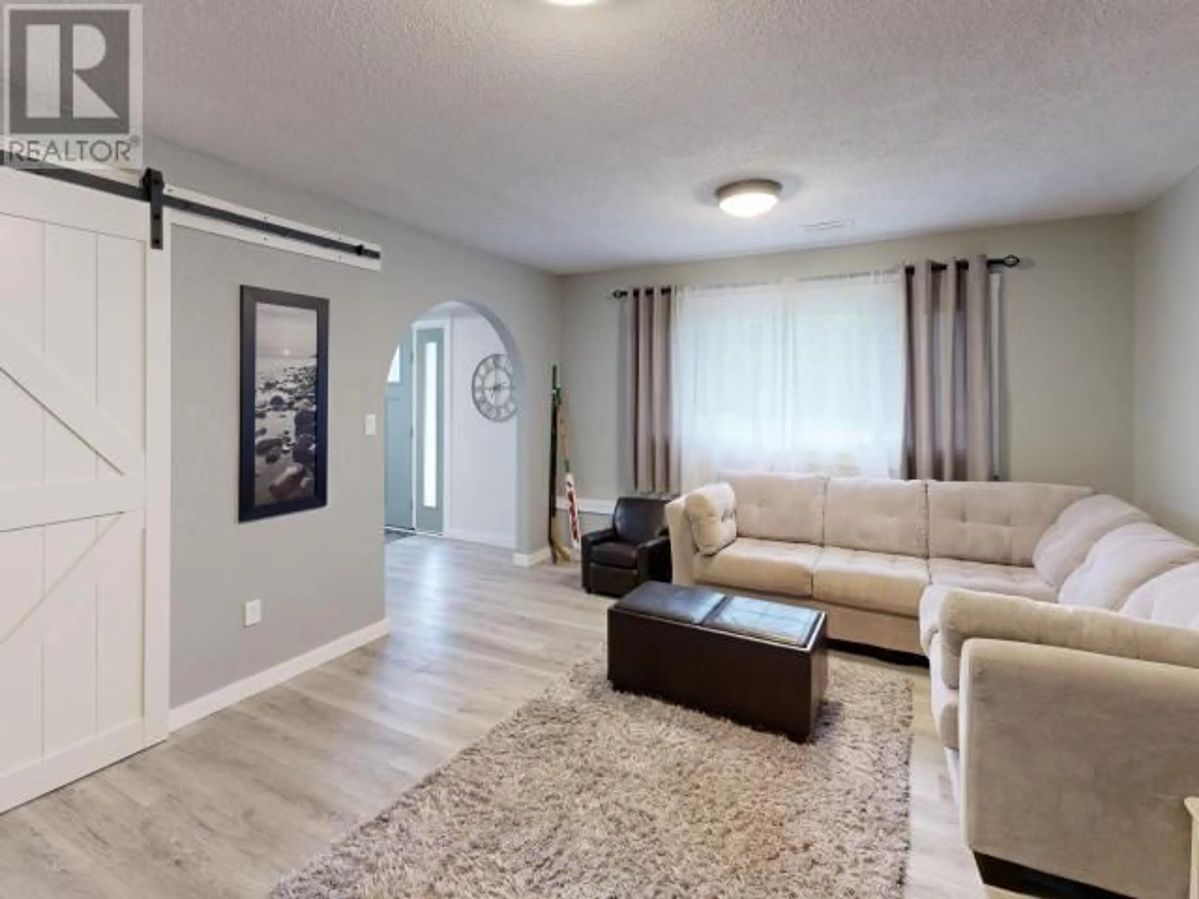 Living room with furniture, unknown for 7243 HUNTINGDON STREET, Powell River British Columbia