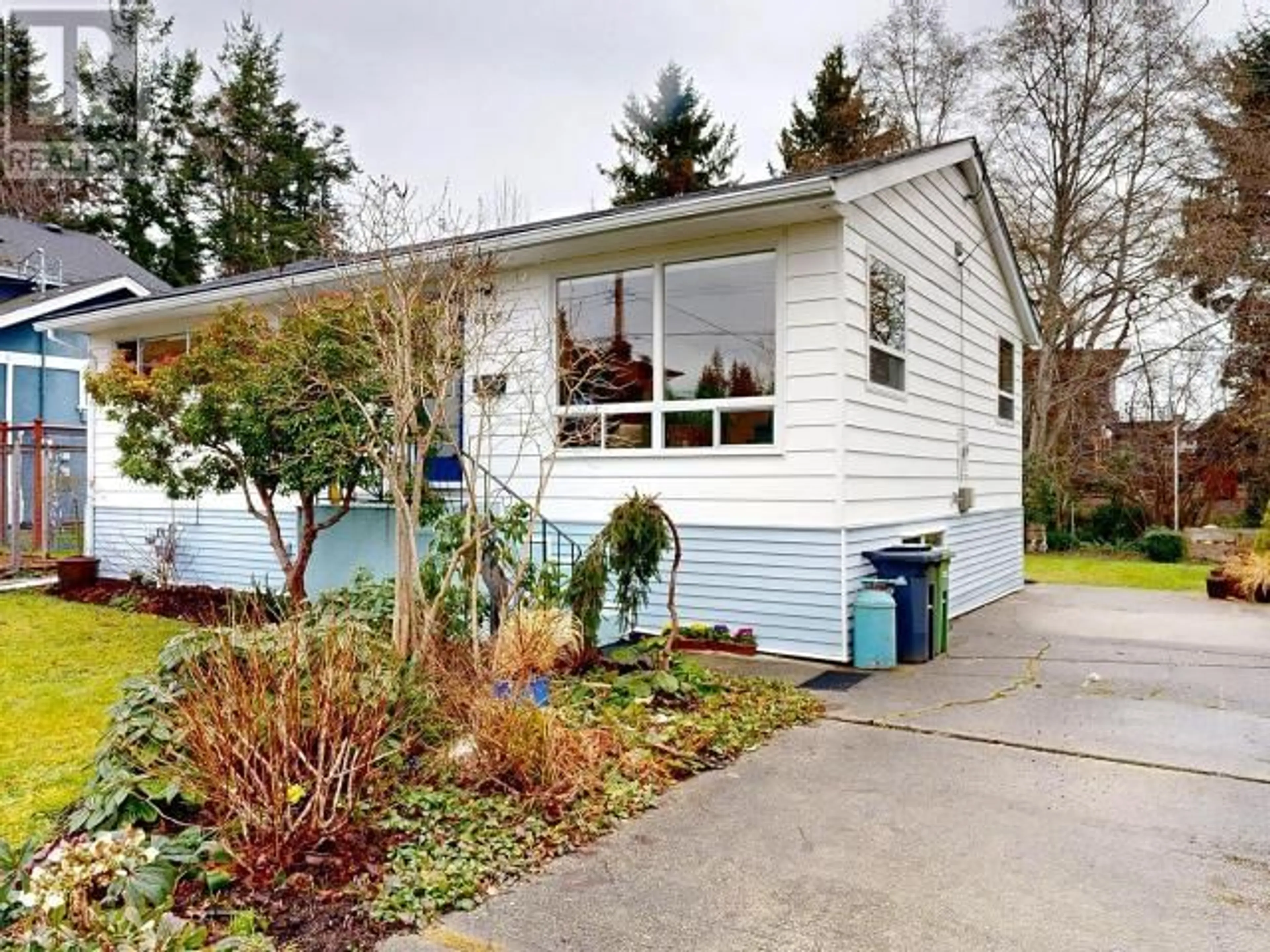 Home with vinyl exterior material, street for 6858 GERRARD STREET, Powell River British Columbia