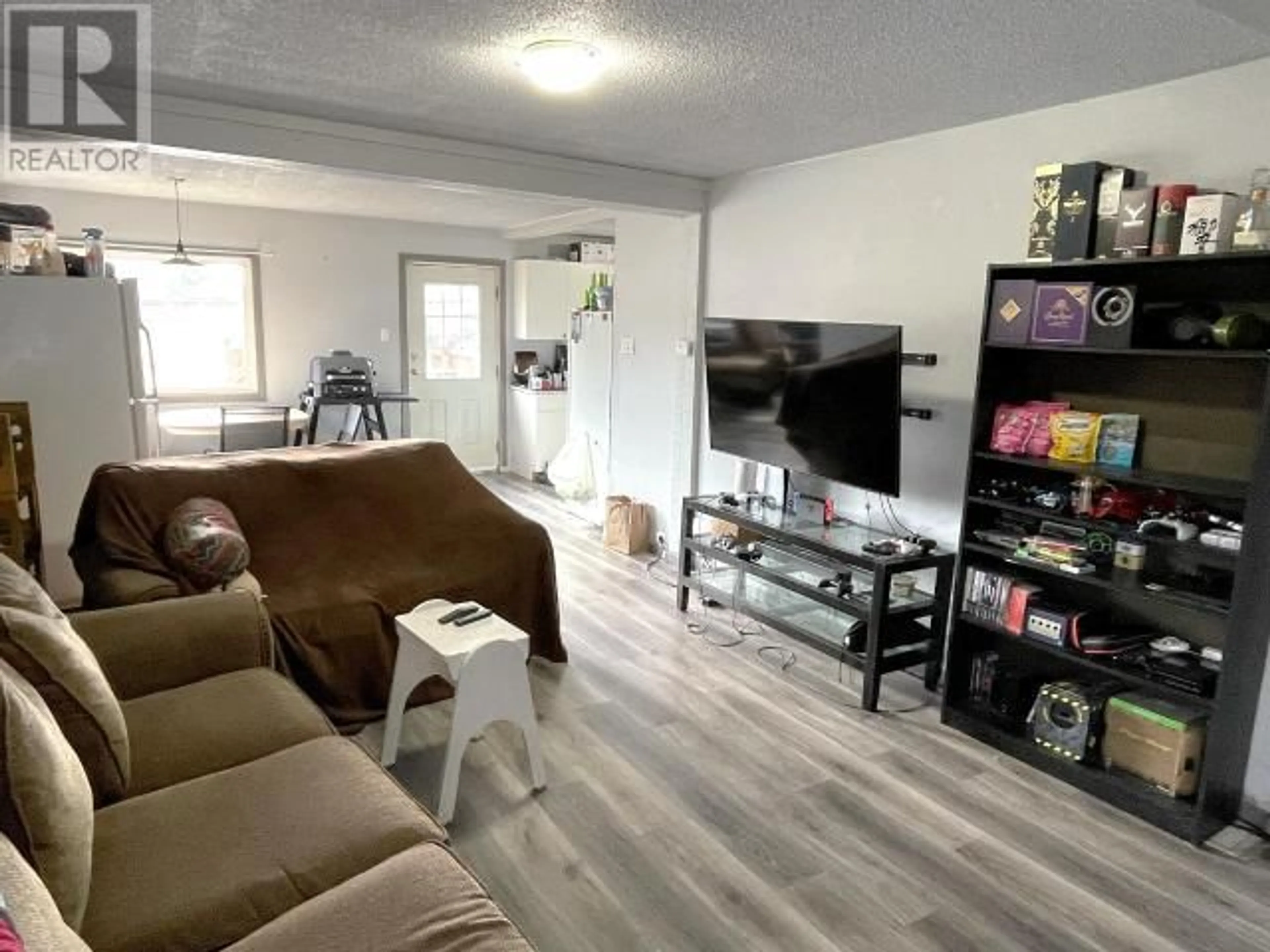 Living room with furniture, unknown for 6777 CRANBERRY STREET, Powell River British Columbia V8A3Z3