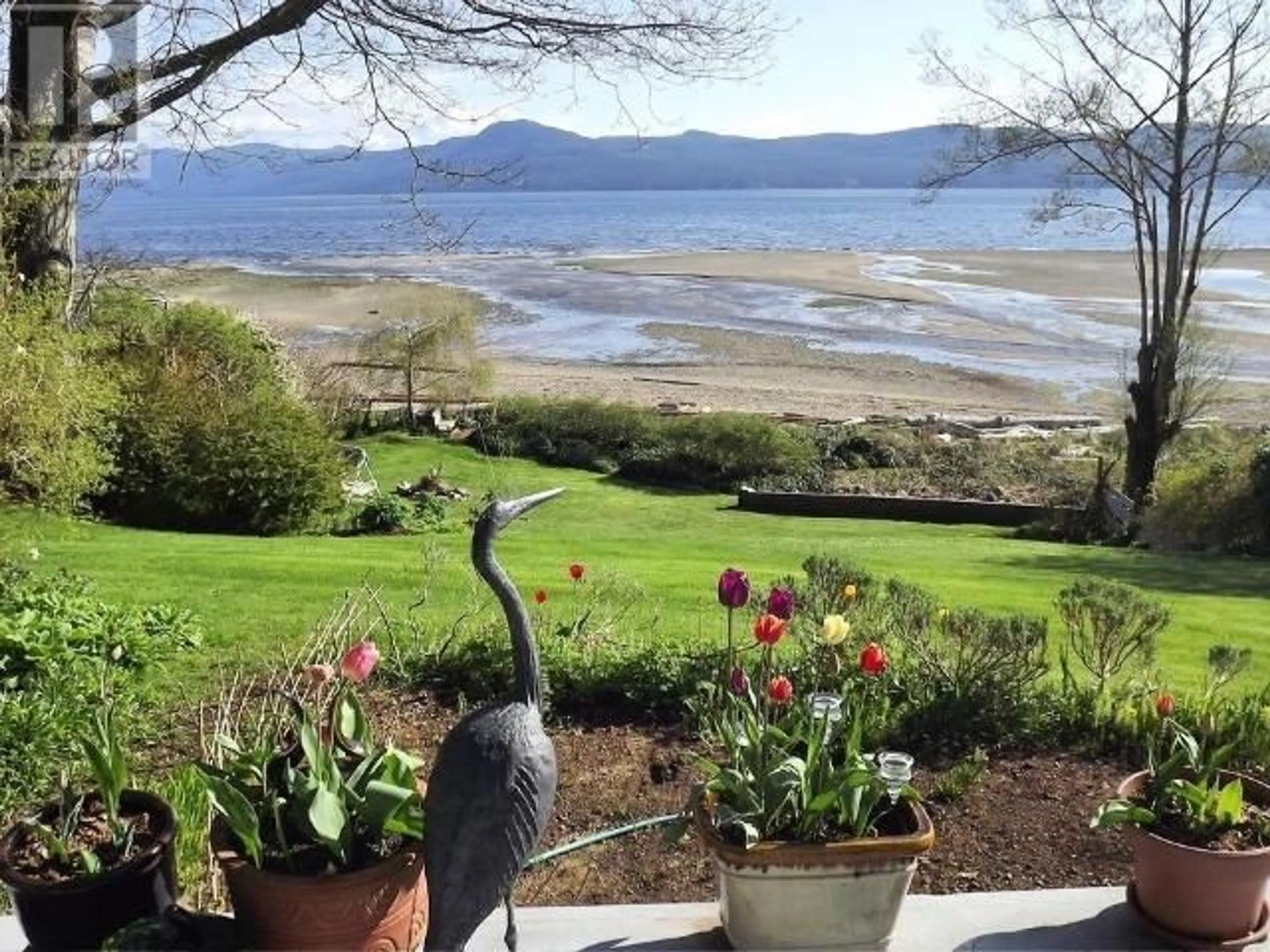 A pic from outside/outdoor area/front of a property/back of a property/a pic from drone, water/lake/river/ocean view for 10989 DUNLOP ROAD, Powell River British Columbia