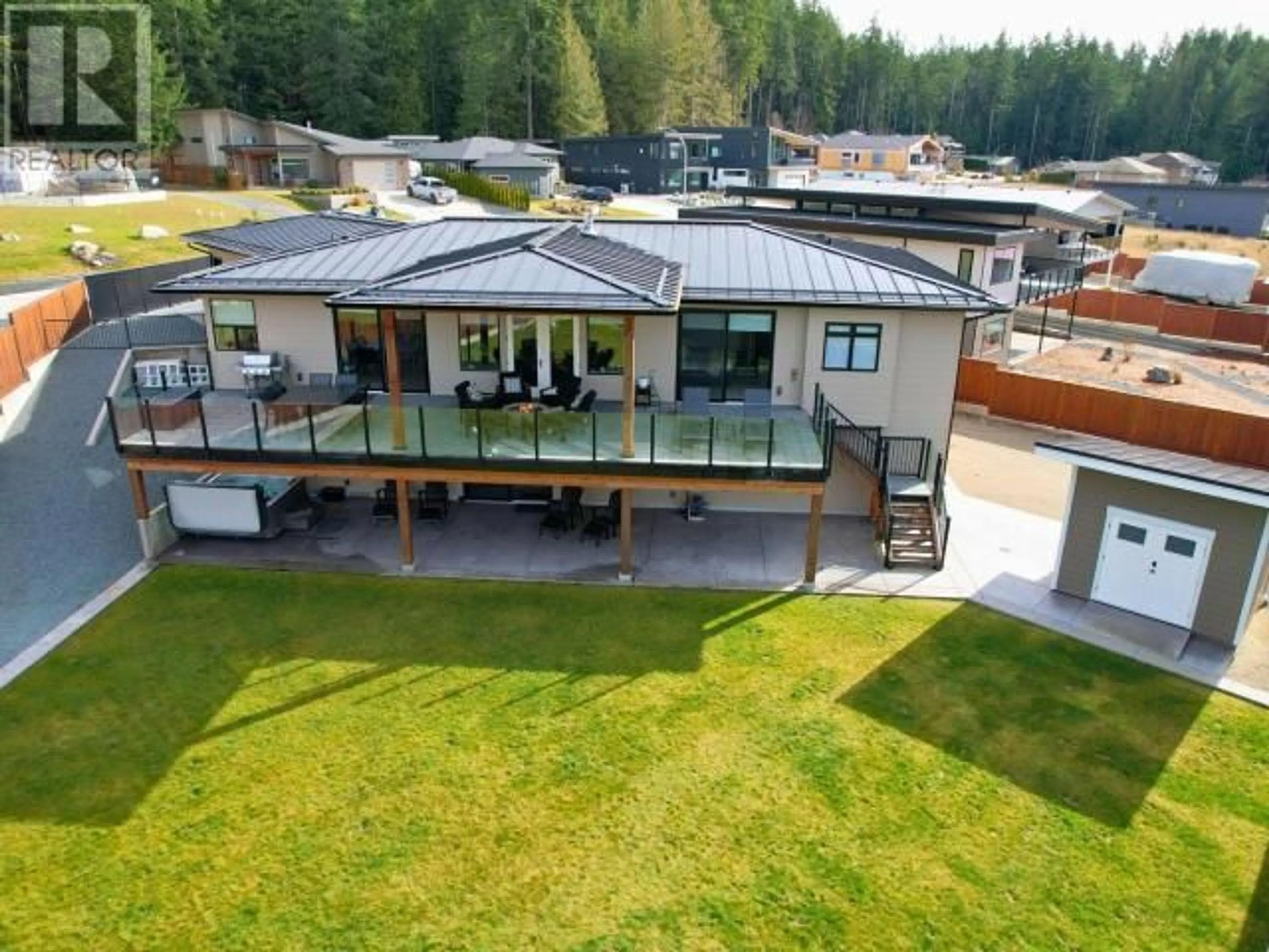 A pic from outside/outdoor area/front of a property/back of a property/a pic from drone, mountain view for 3949 EAGLE RIDGE PLACE, Powell River British Columbia V8A0A7